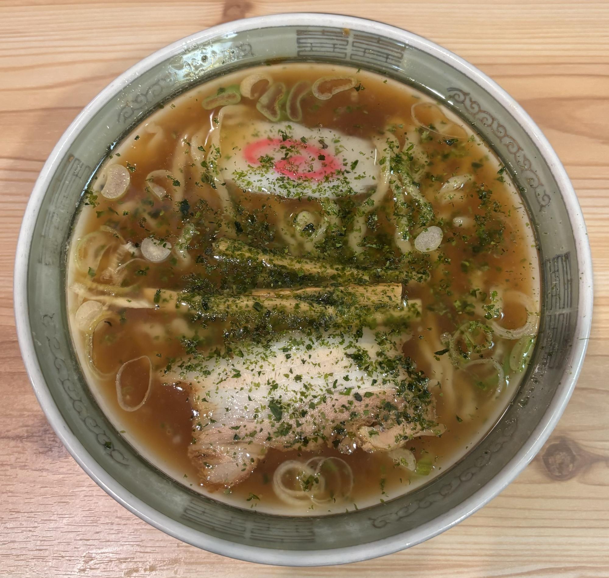 赤湯しょうゆラーメン　850円