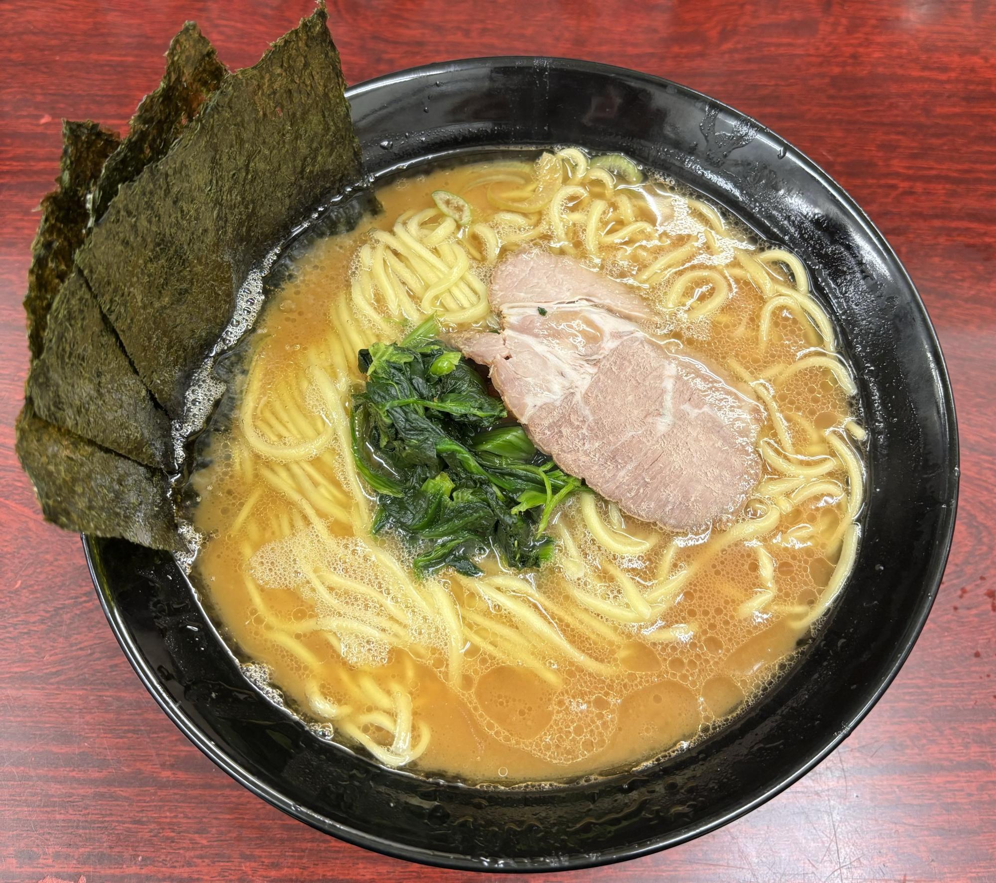 ラーメン中　850円