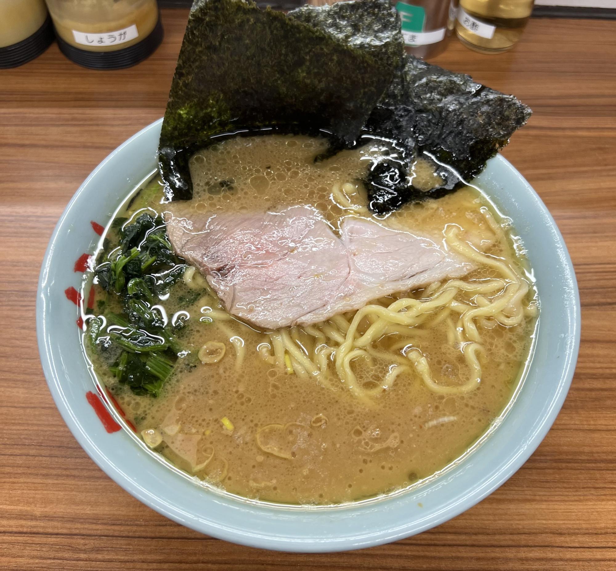 ラーメン中