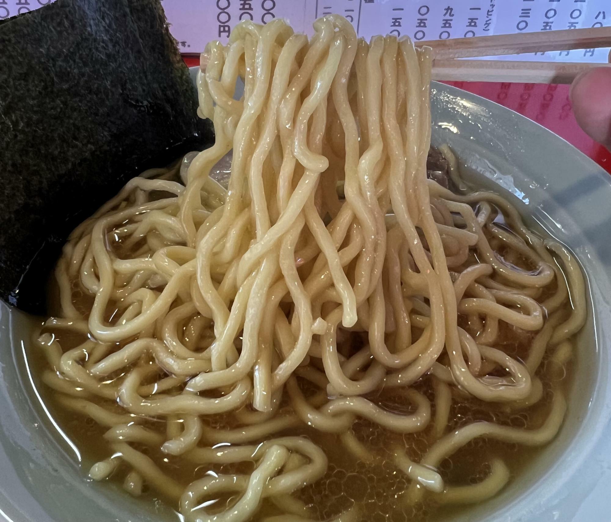 丸山製麺の麺箱が確認できました。