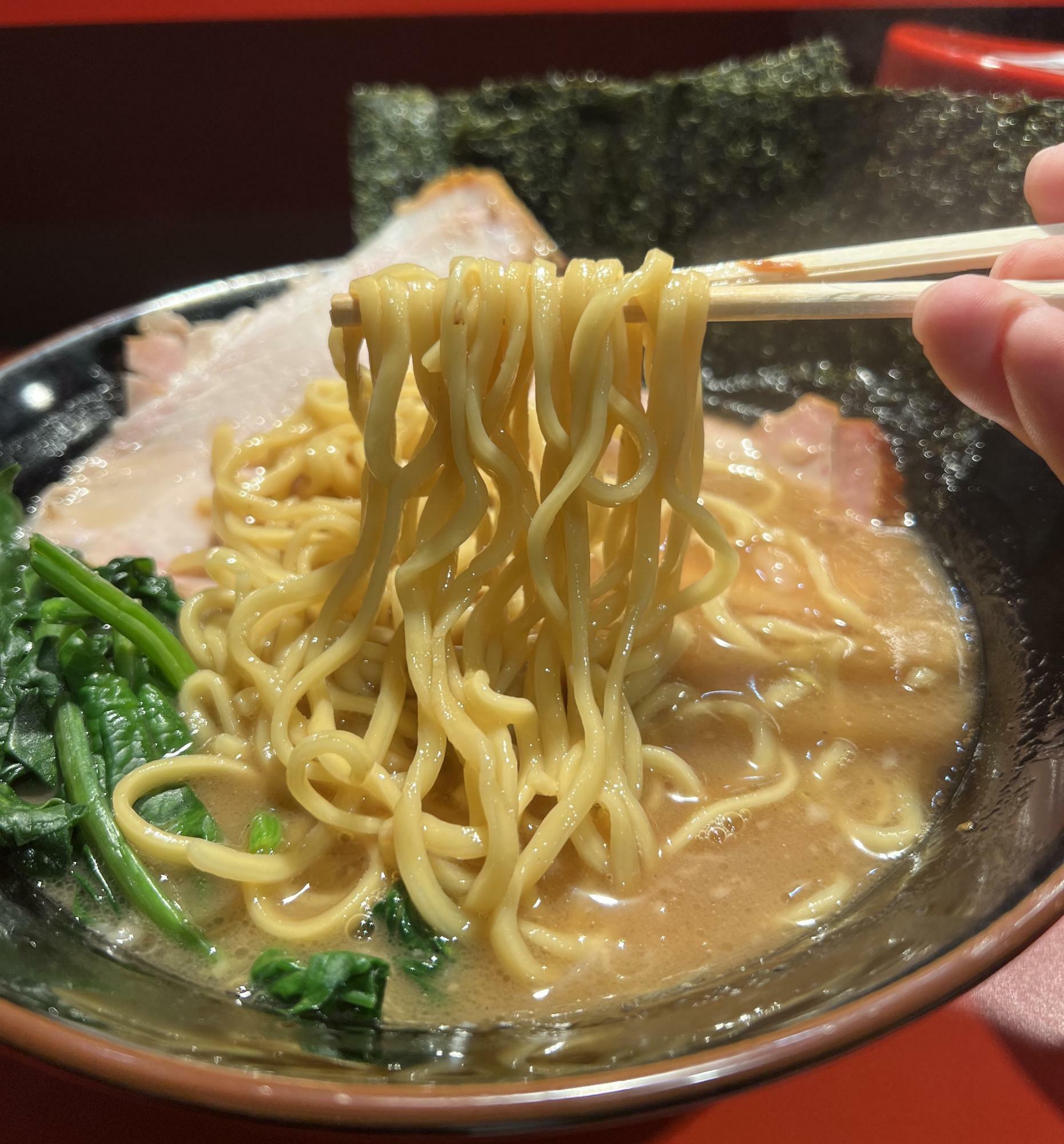 酒井製麺を使用しているお店もだいぶ増えたものです。