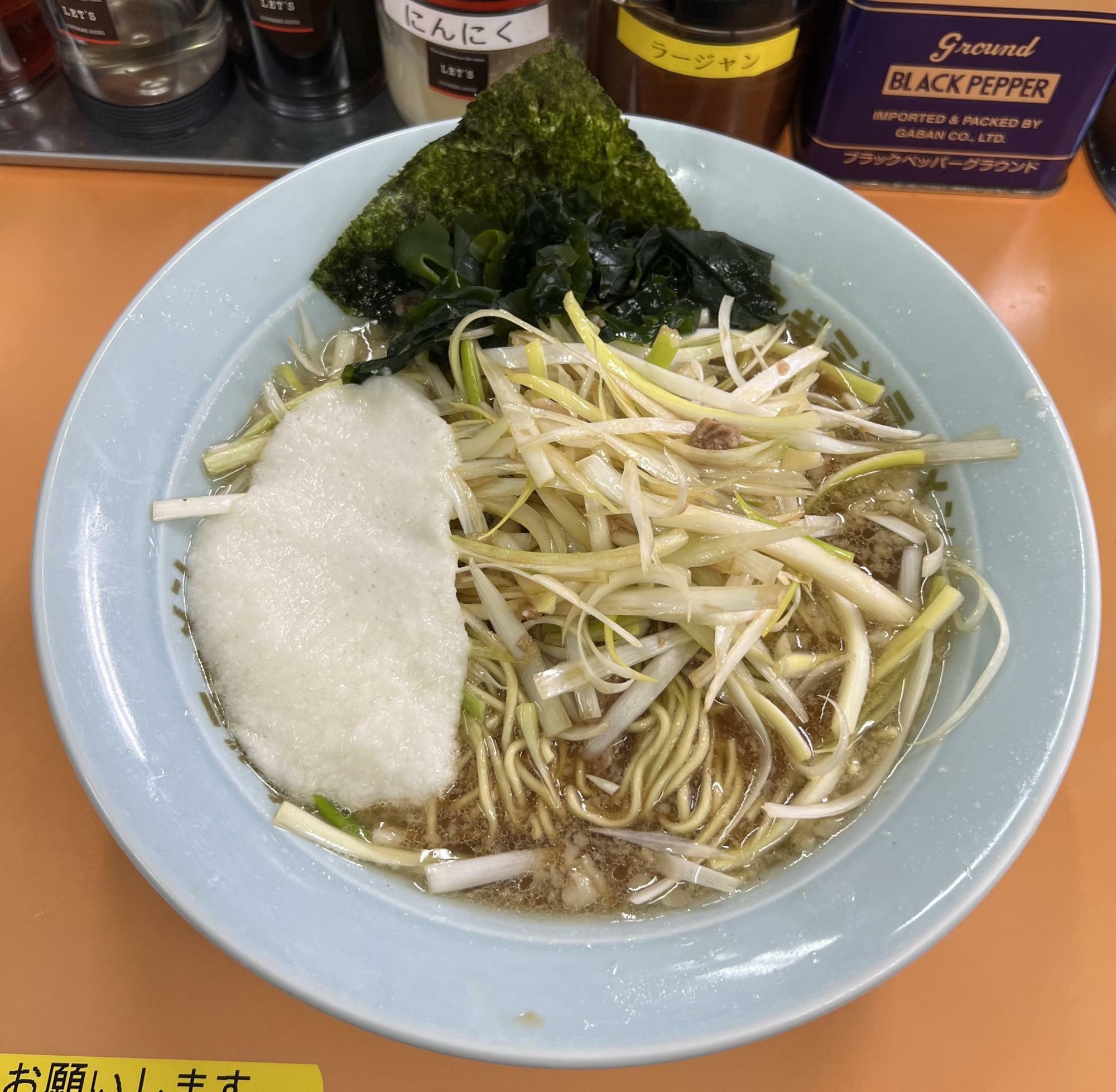 ネギラーメンとろろトッピング