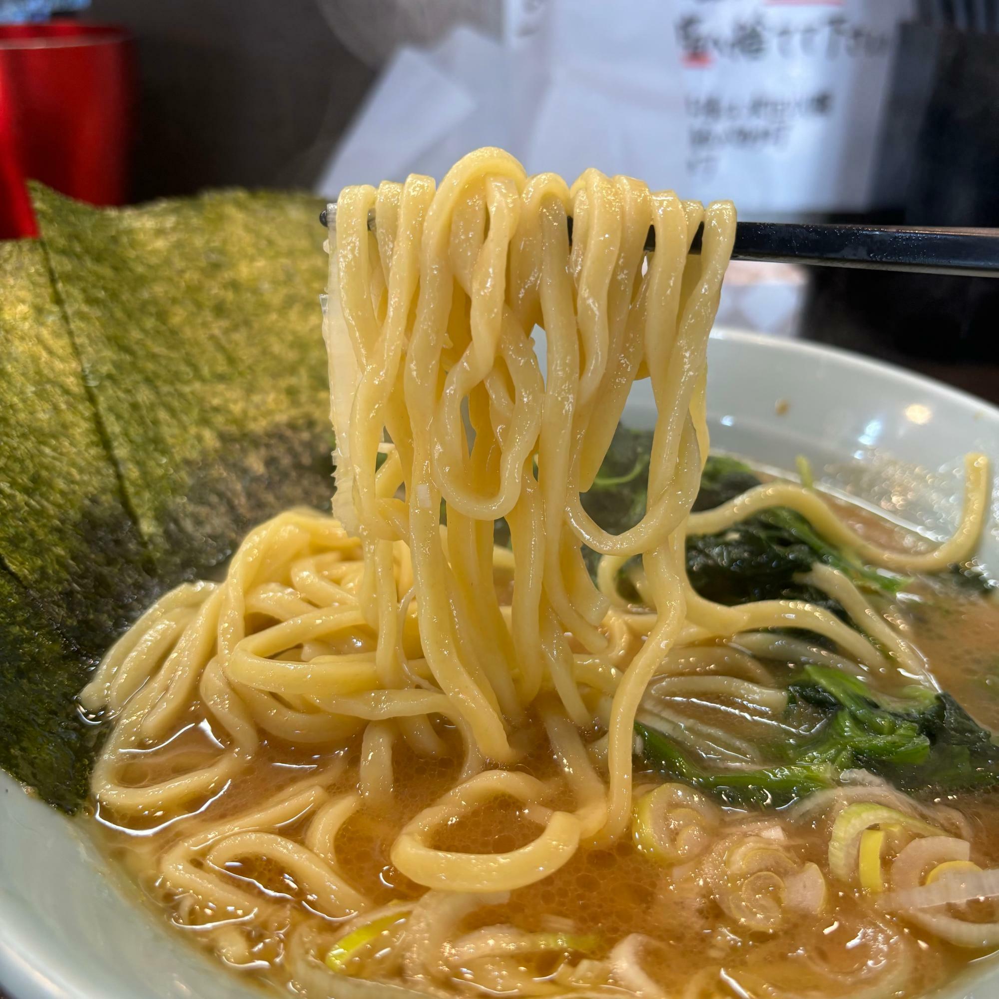 大橋製麺多摩の麺箱がありました。