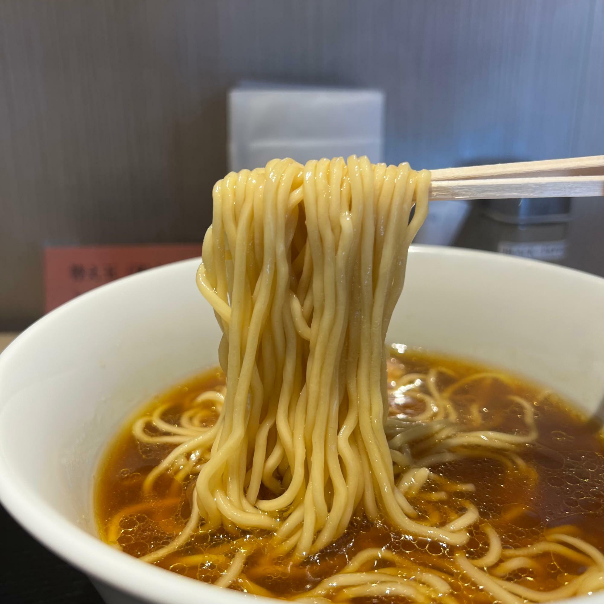 製麺所はカネジン食品とのこと。