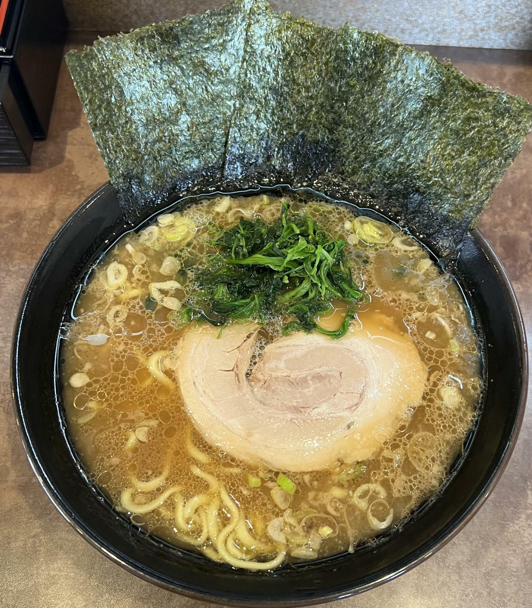 ラーメン中