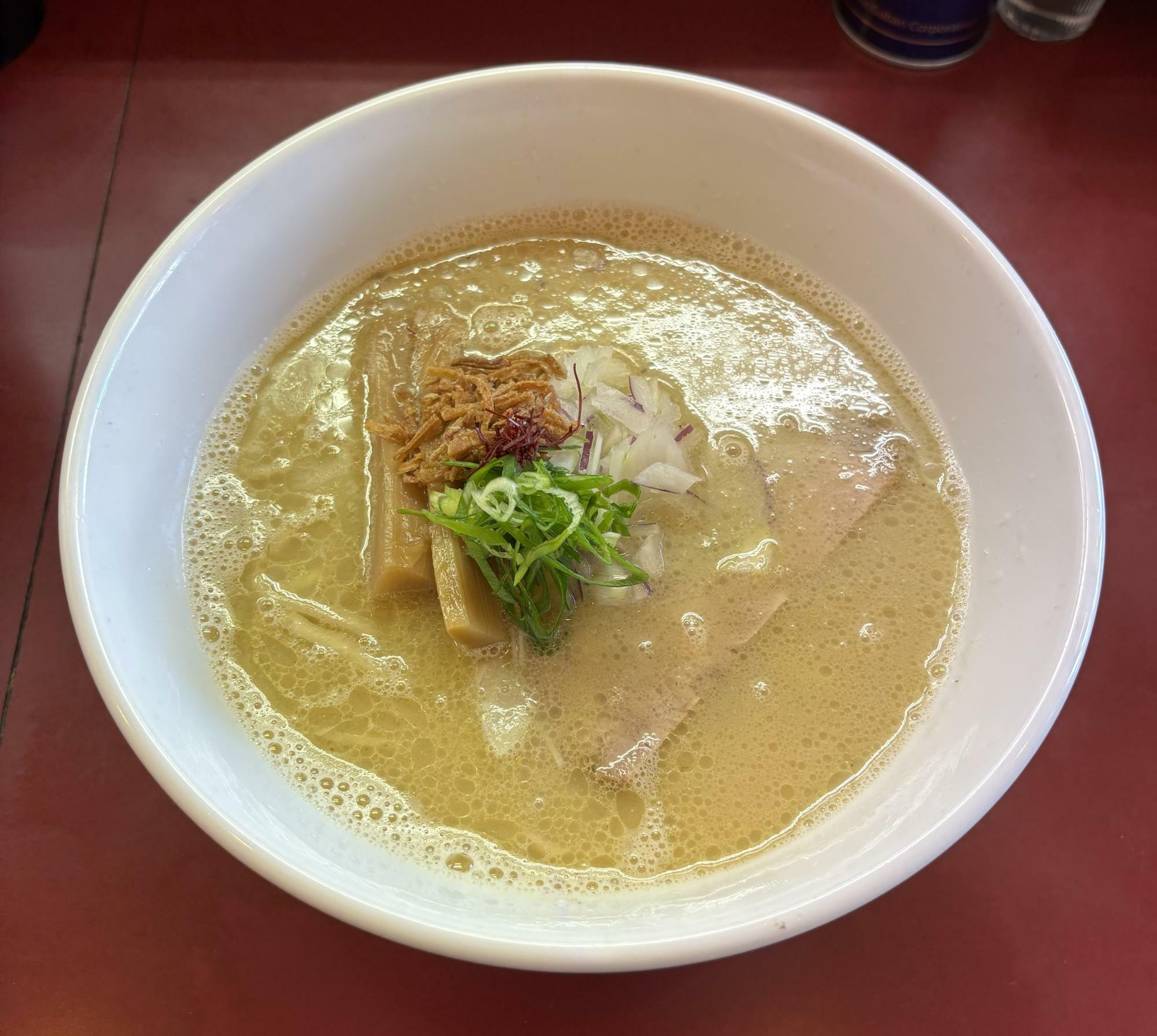 鶏白湯らぁ麺900円