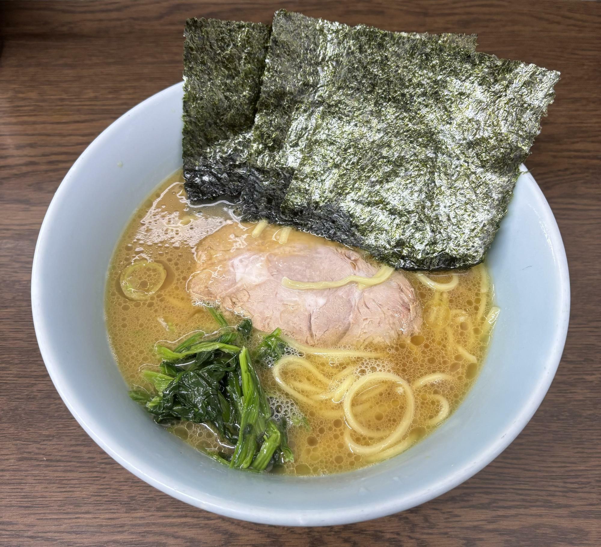 醬油とんこつラーメン　800円