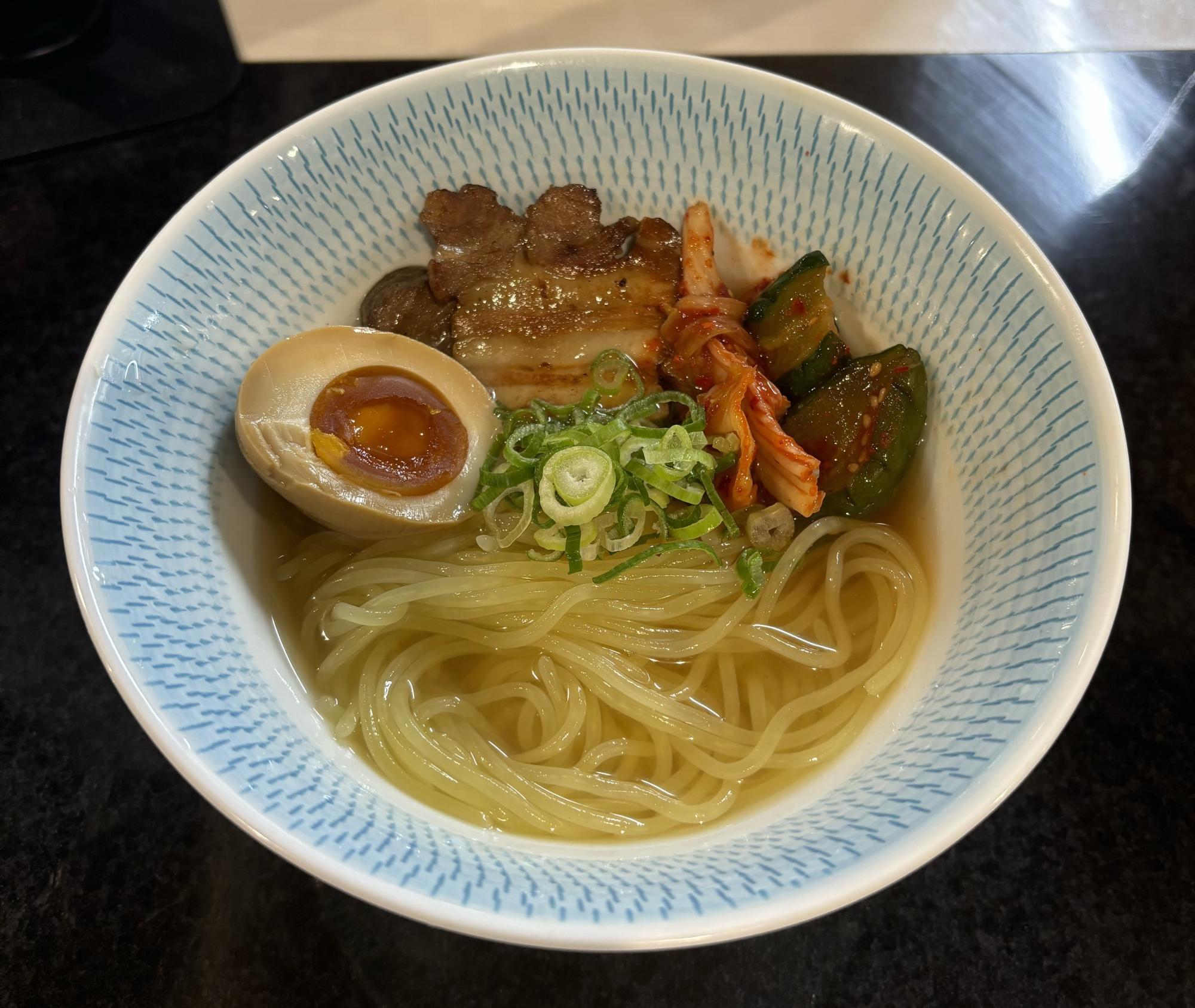 食べんと後悔！たられば冷麺　858円