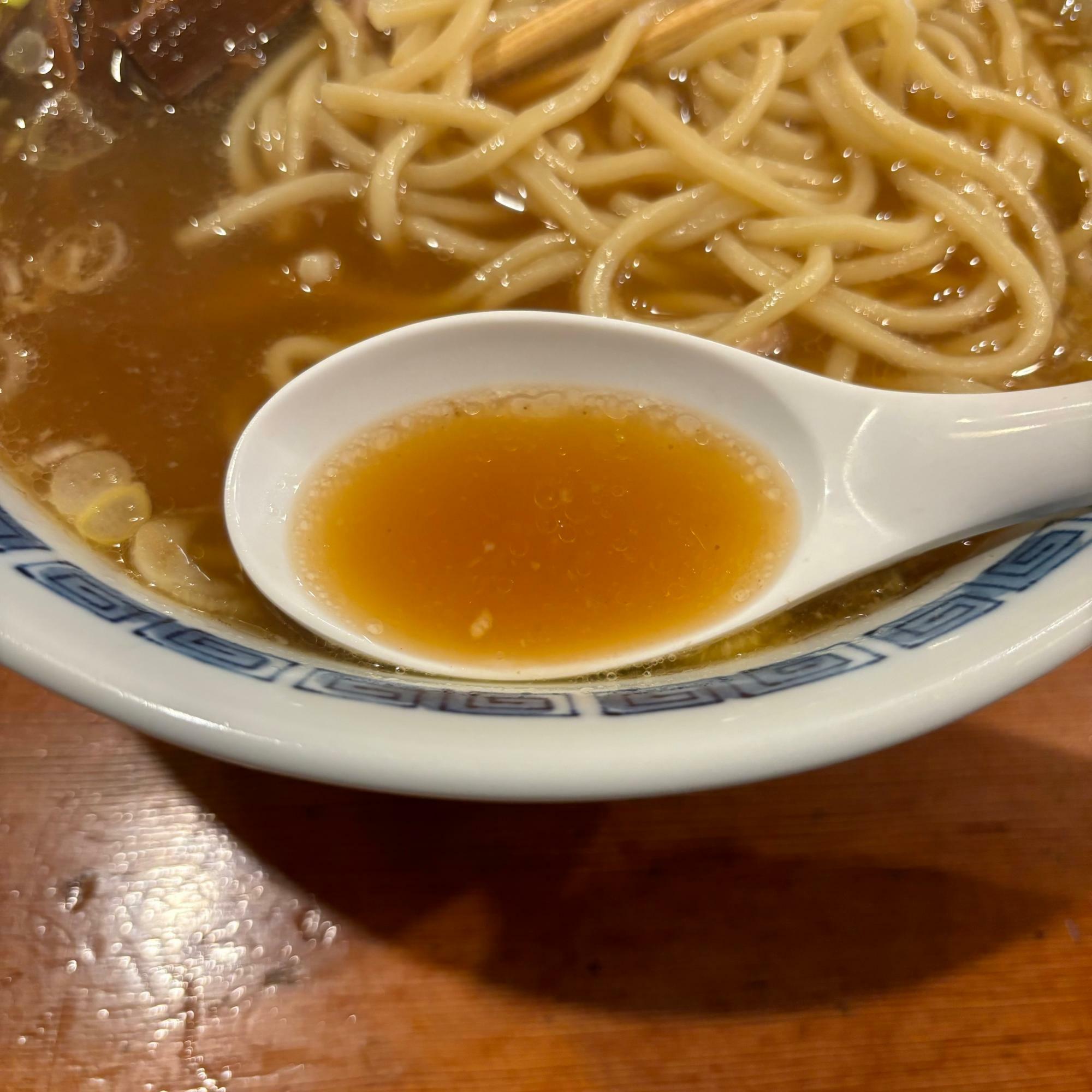 スープが美味しいのですが、麺ともう少し絡むとより良かったです。