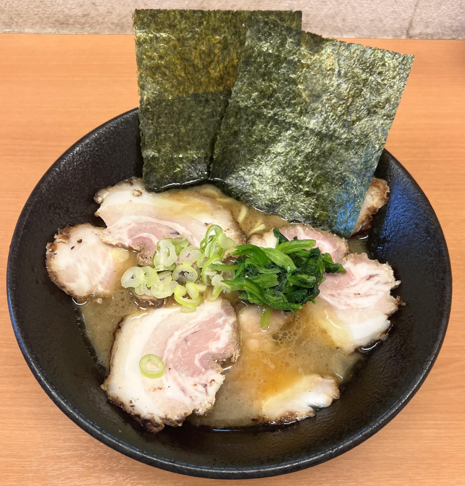 チャーシュー麺　カタメコイメ