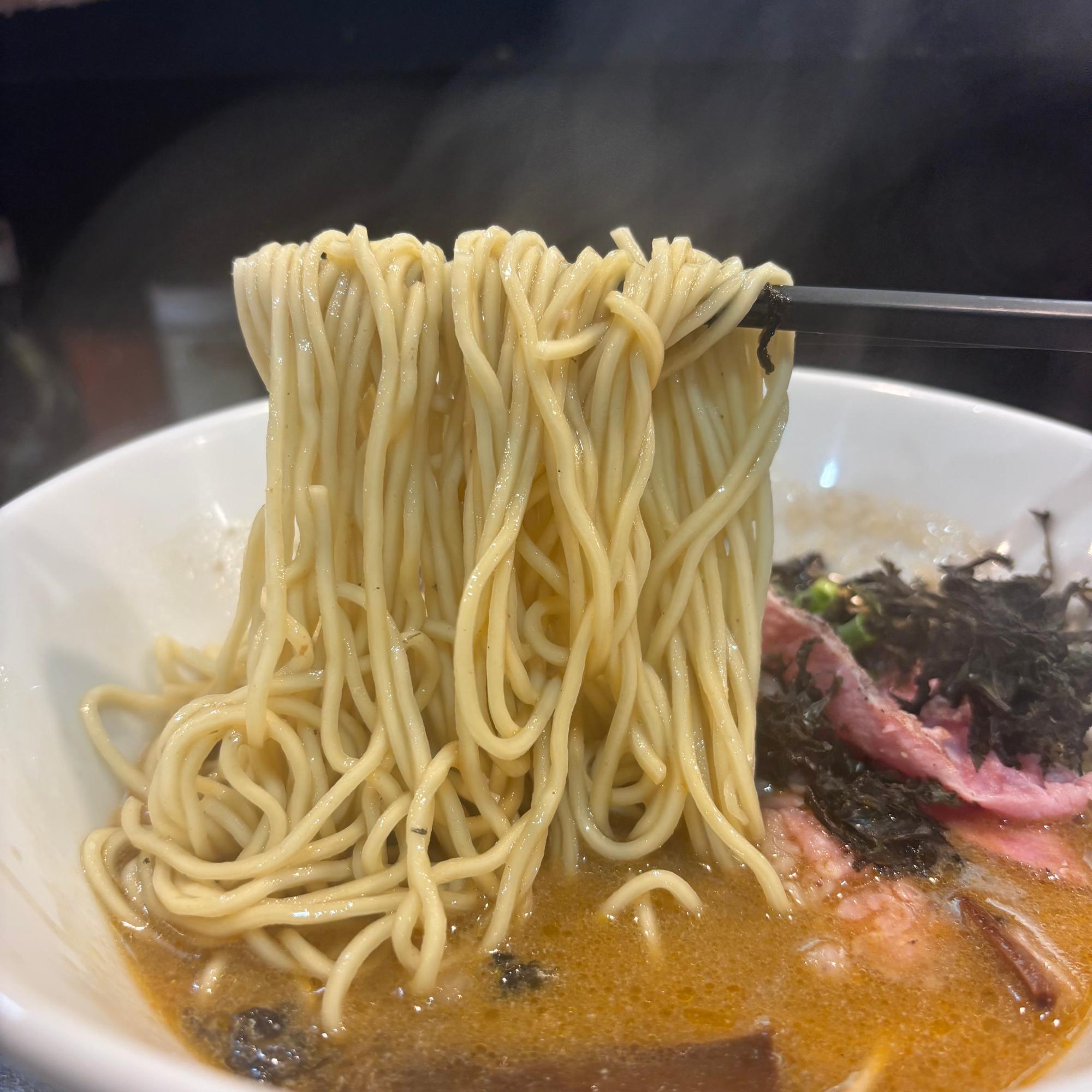 元々、麺硬めに茹でているようです。