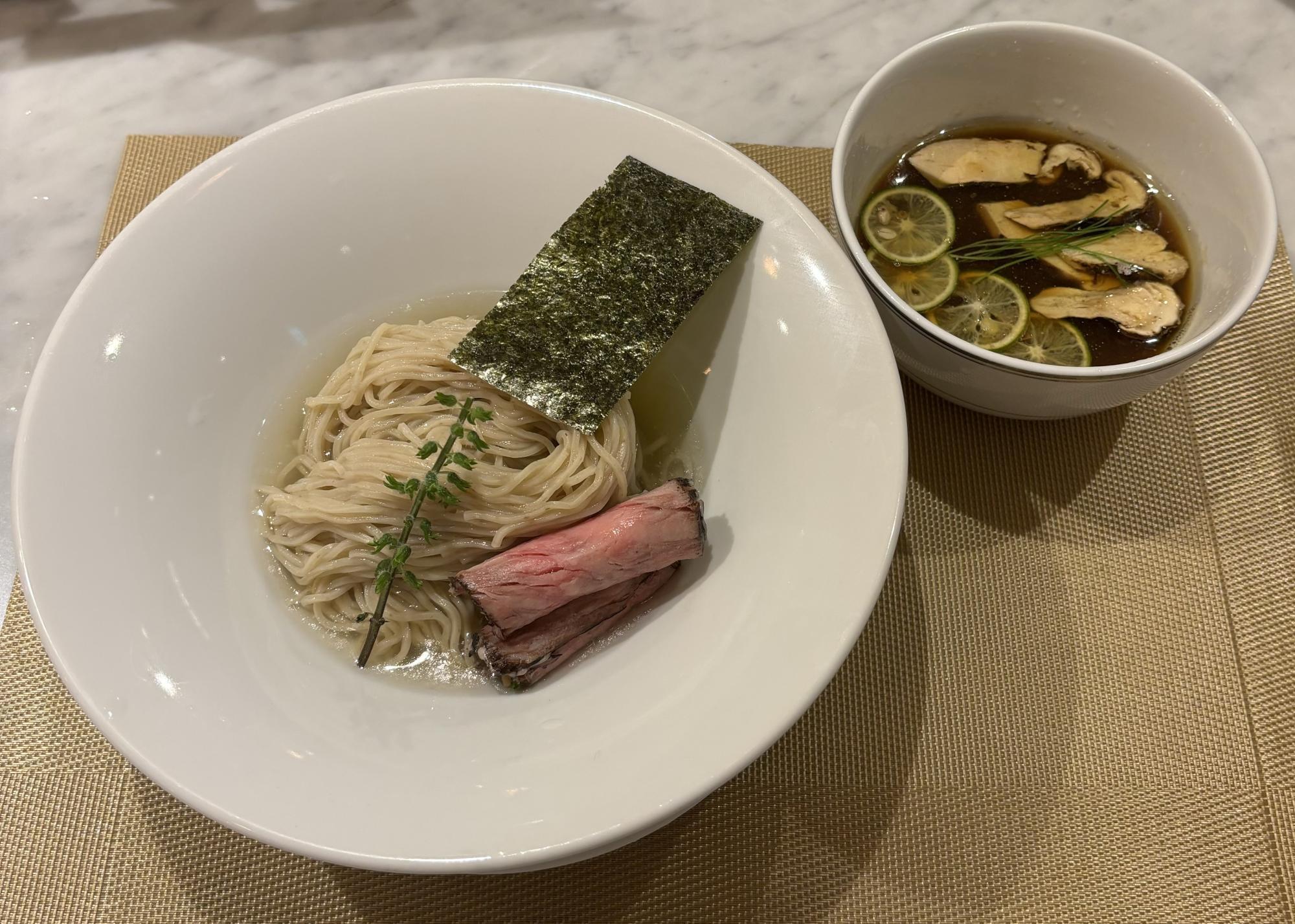 松茸とすだちの新麦つけ麺　2000円