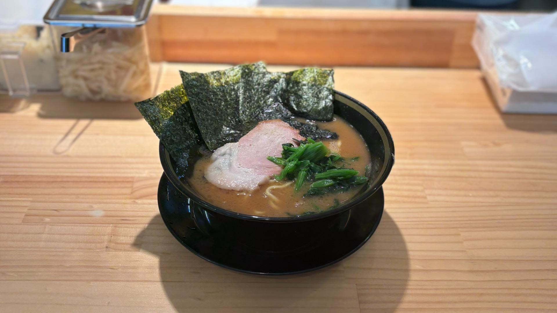 横浜家系ラーメン てつ家 市ヶ谷>