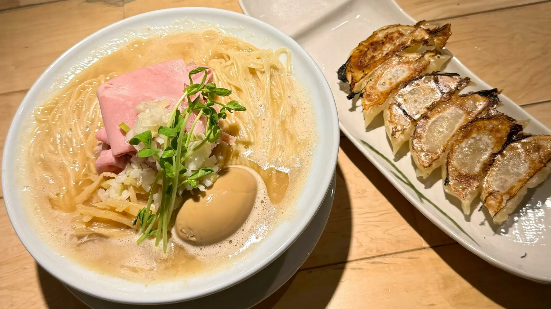 大阪行列No.1ラーメン店《人類みな麺類》系列から新ブランド爆誕！随所に拘り感じる濃厚豚骨ラーメン！（ramentimesだいち） - エキスパート  - Yahoo!ニュース