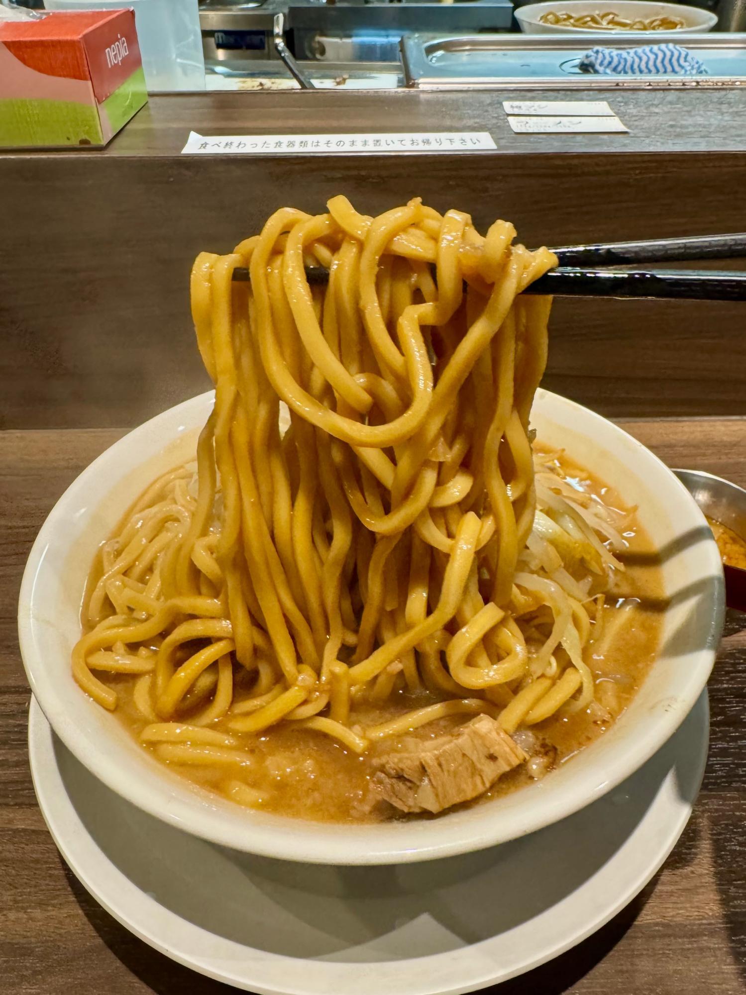 大阪二郎様 さぁみな！ - 東花園/ラーメン | 食べログ