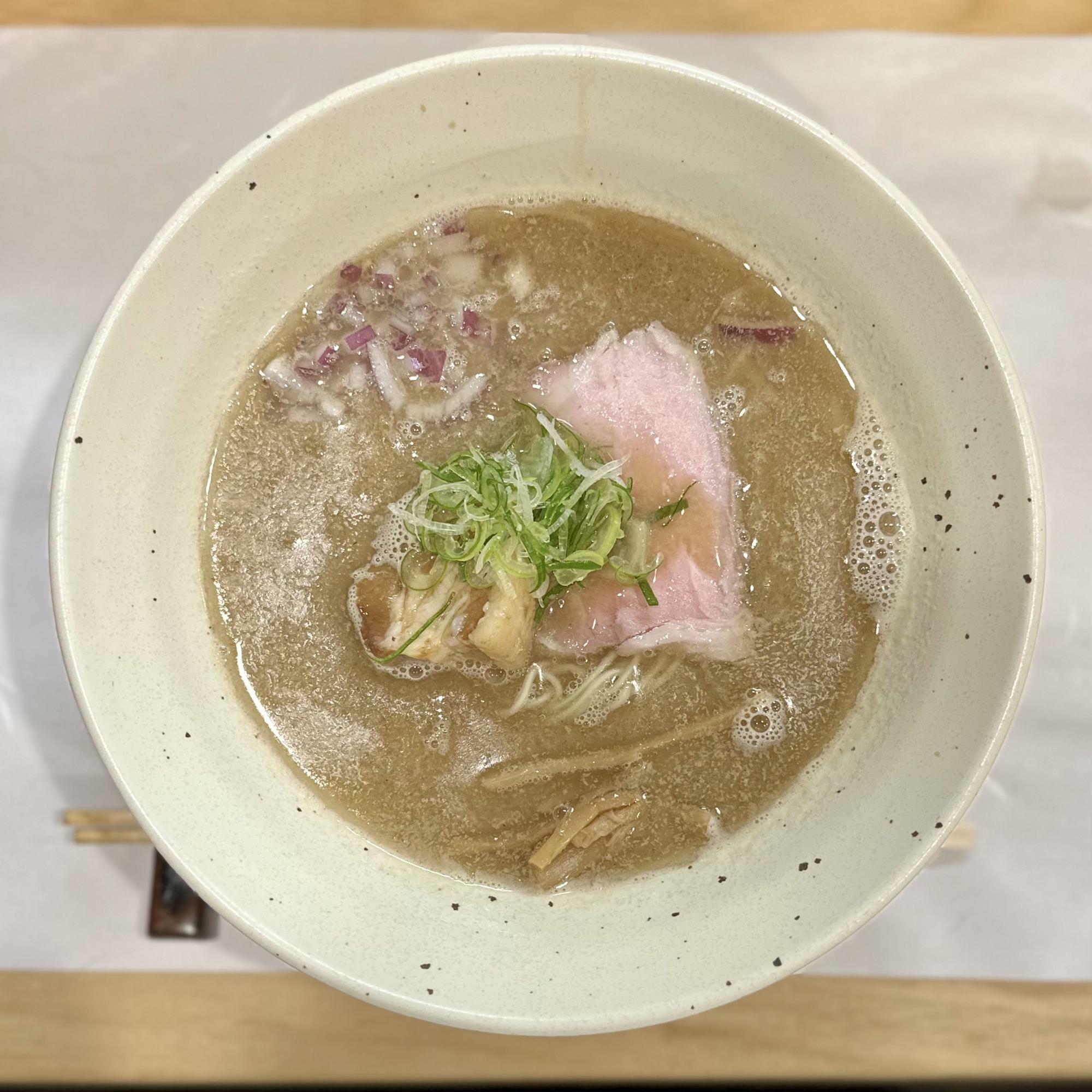 煮干しの風味が伝わってくる