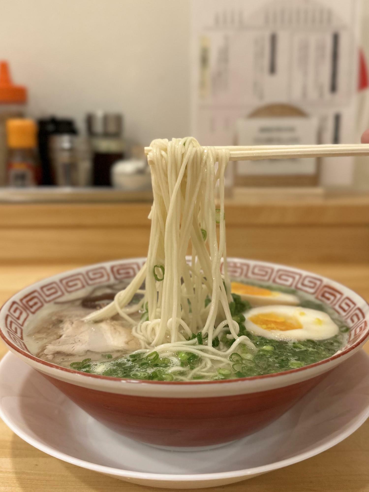 細麺のバランスも最高