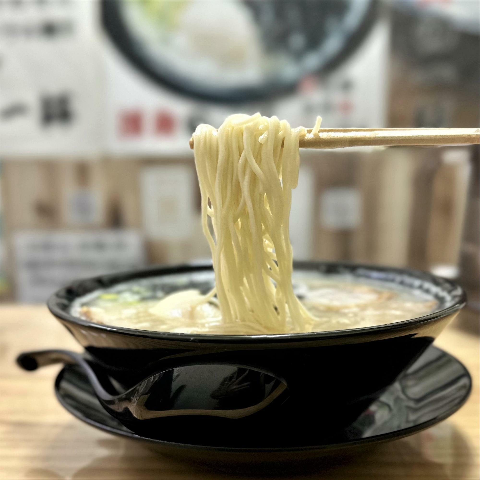 中細ストレート麺