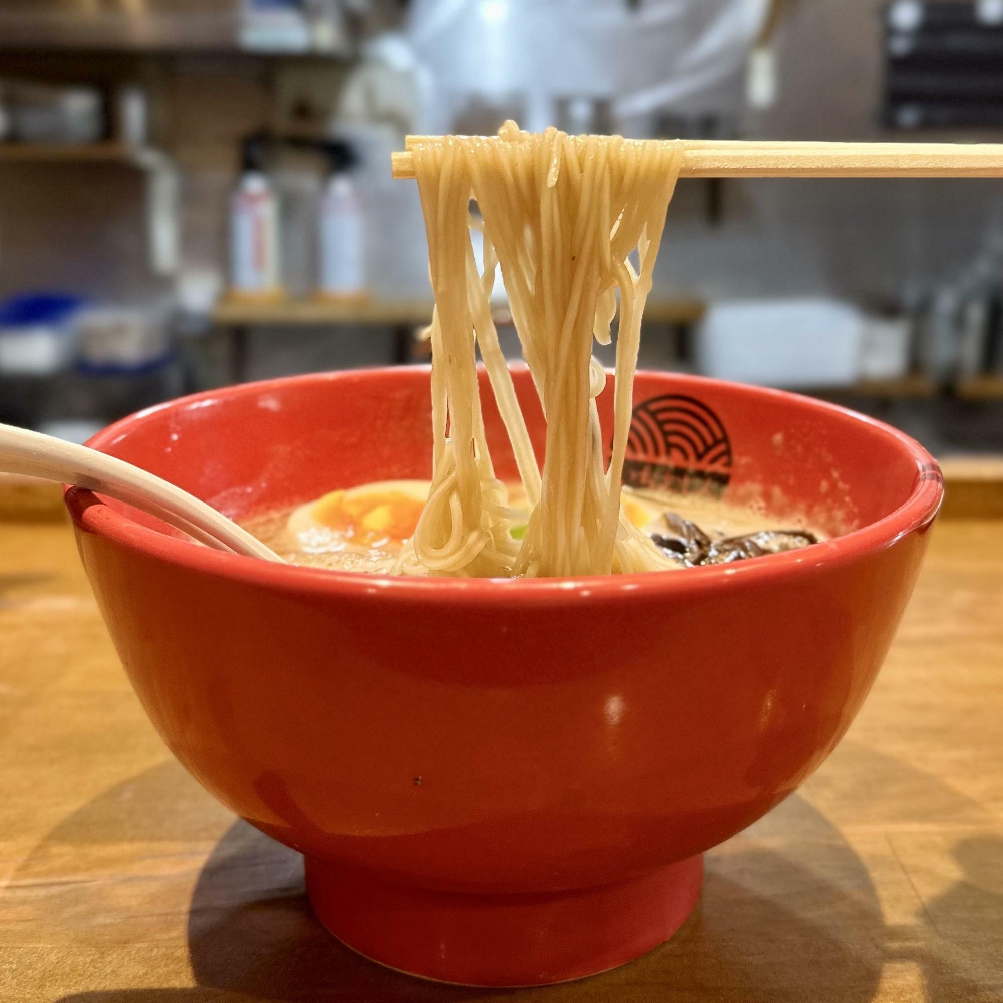 自家製麵の細麺