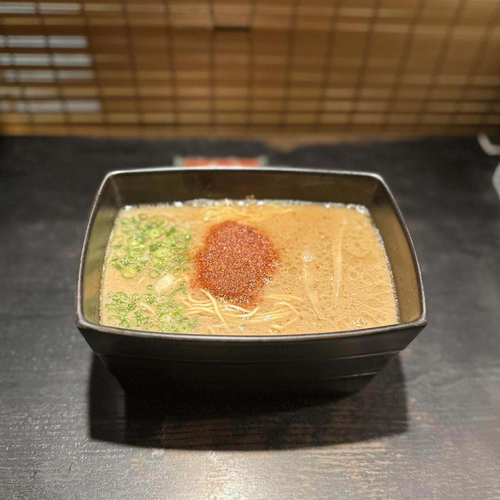 あなたは食べたことあるか?あの一蘭の重箱丼のラーメン。店舗 あなたは食べたことあるか?あの一蘭の重箱丼のラーメン。店舗