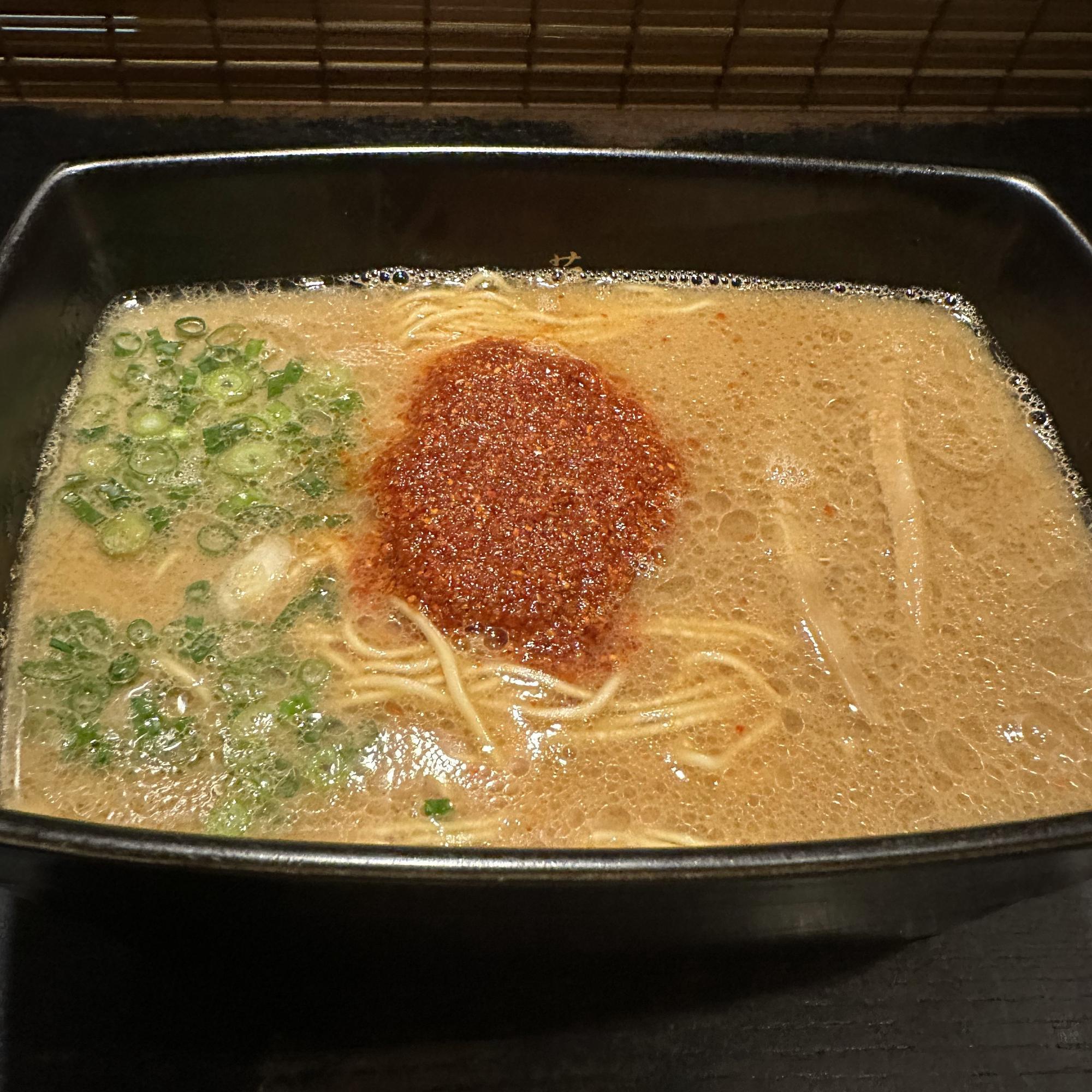 あなたは食べたことあるか?あの一蘭の重箱丼のラーメン。店舗 あなたは食べたことあるか?あの一蘭の重箱丼のラーメン。店舗