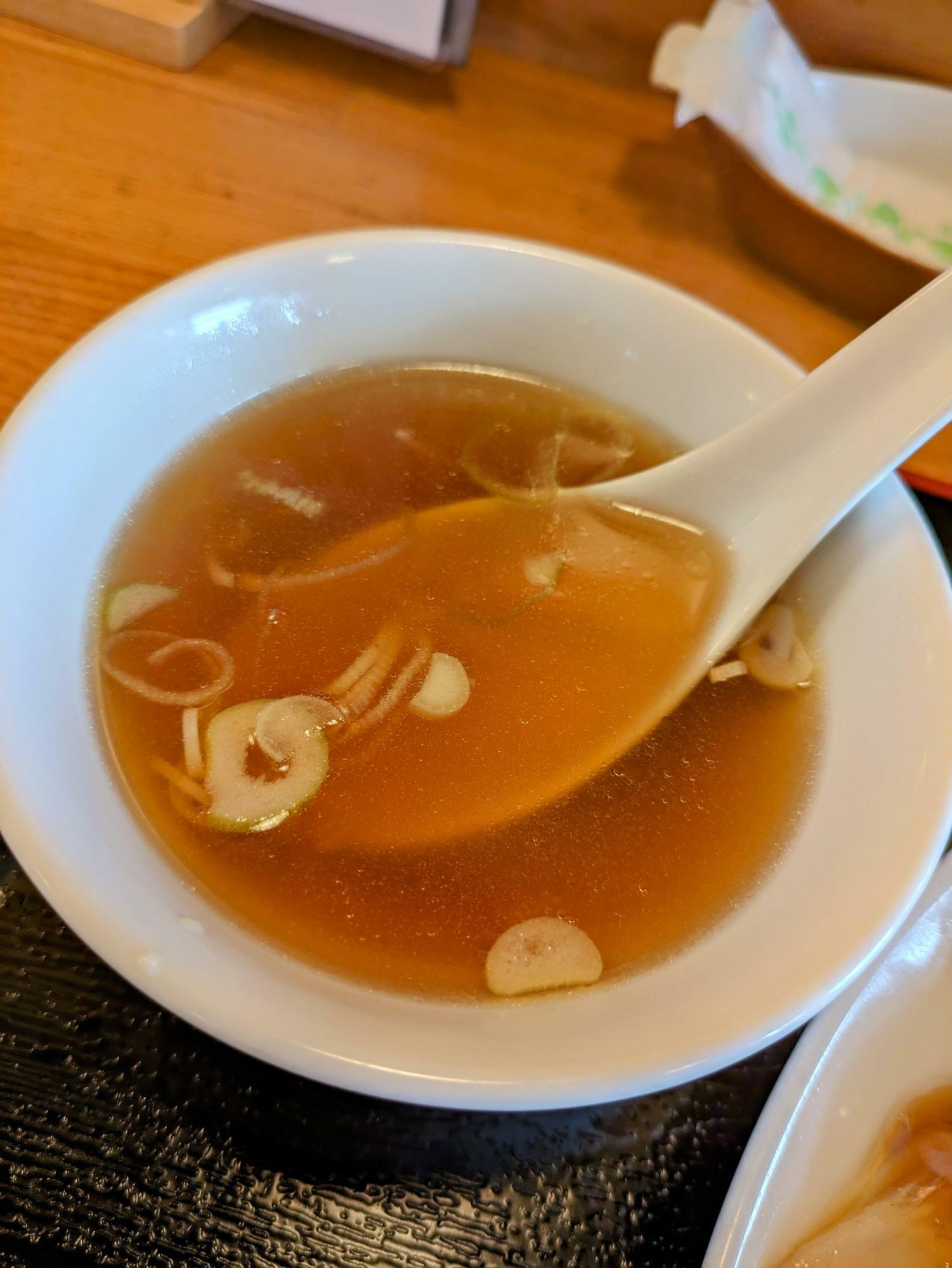 透き通っているスープ