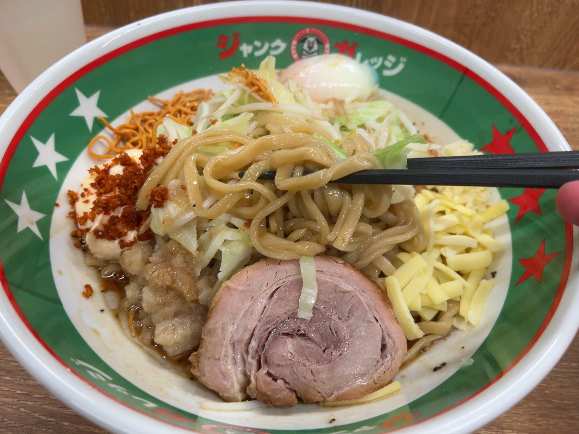 まぜそばの麺