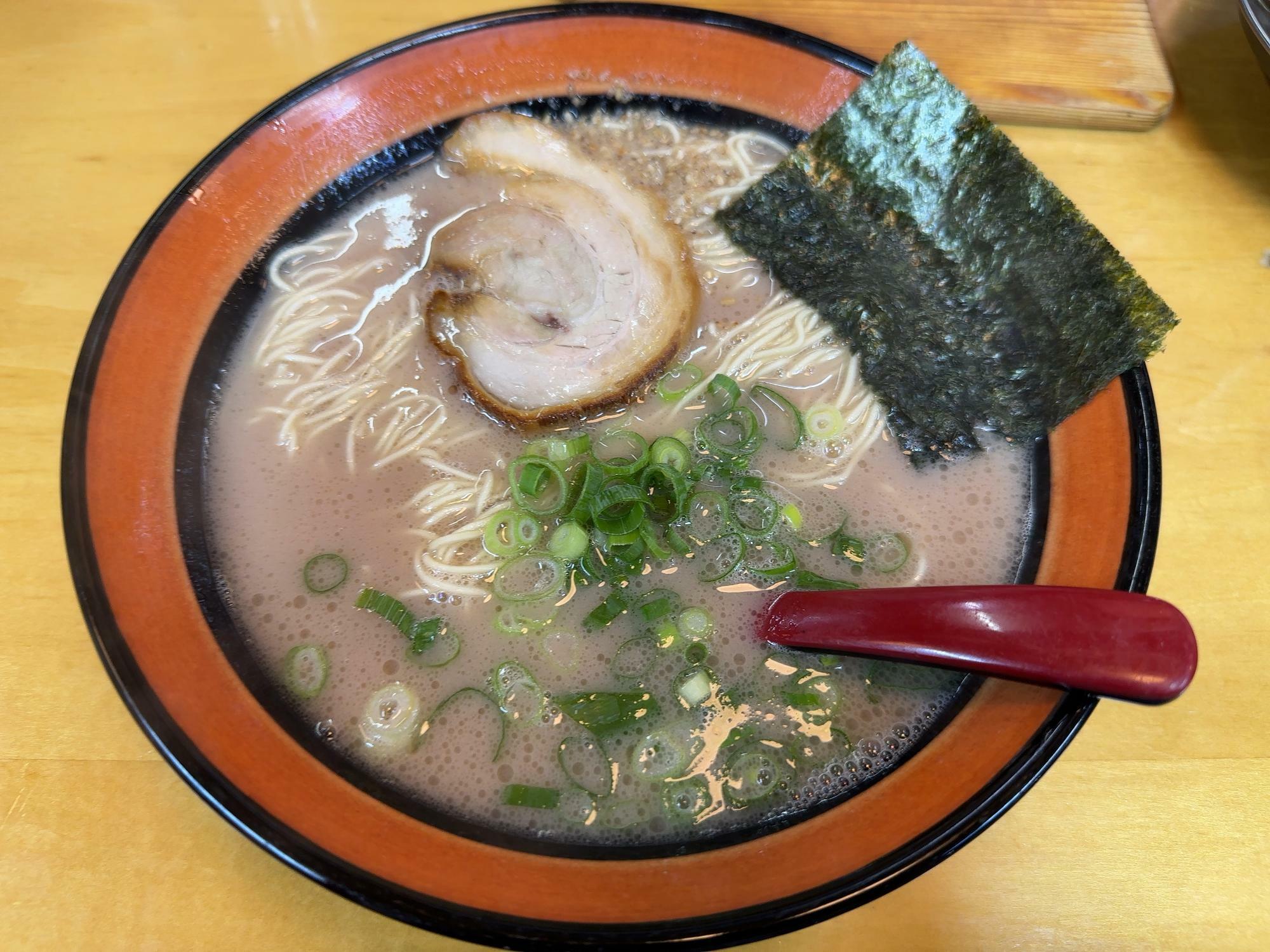 たつ麺(750円)