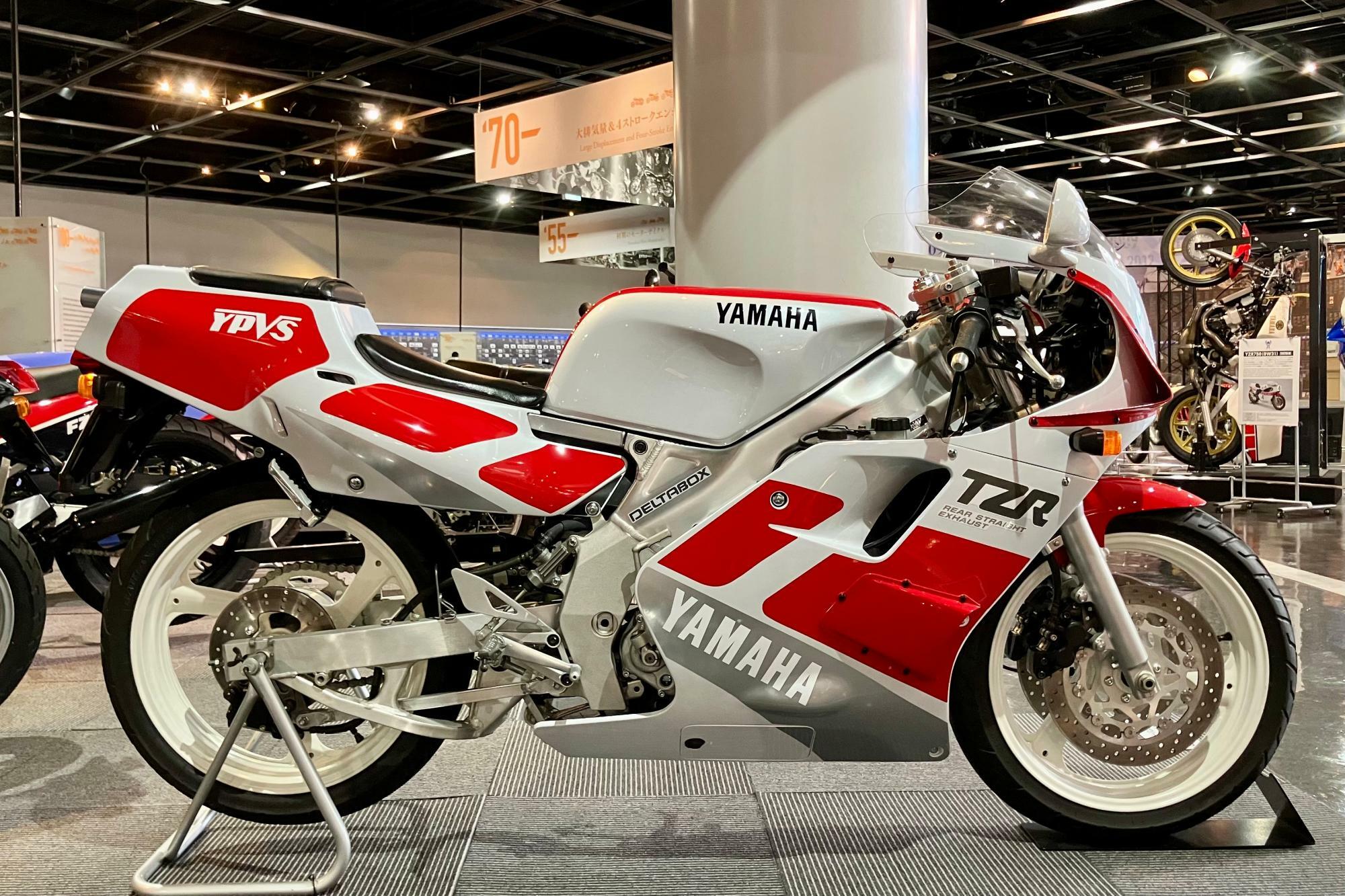 ▲1989年登場の3MA型TZR250