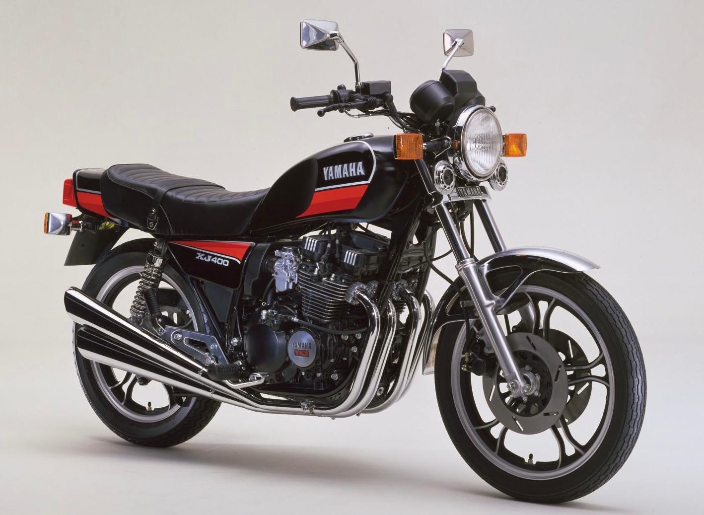 ▲81年には4本マフラー等を備えた『XJ400D』も登場(1981／画像引用元：ヤマハ発動機)