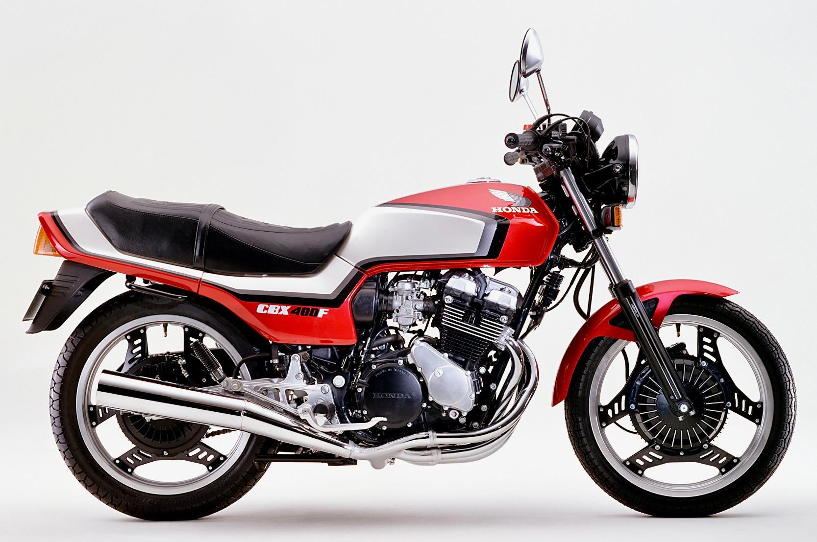 ▲CBX400F(1981／画像引用元：本田技研工業)