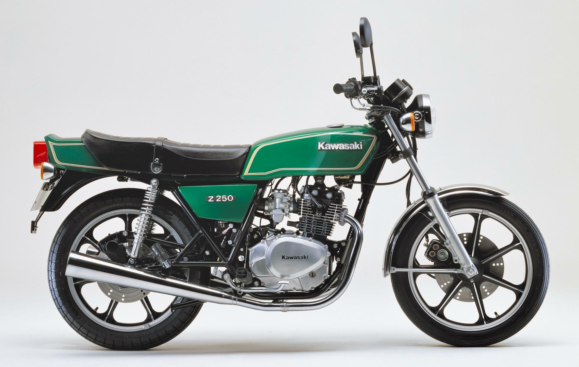 オートバイのあれこれ『250ccでも“漢カワサキ”のスタイル！Z250FT 