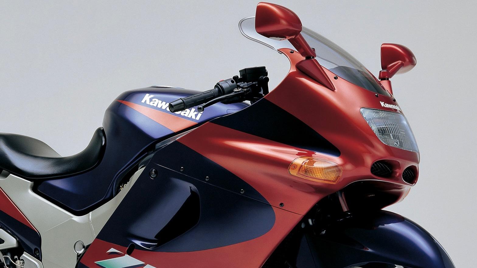 オートバイのあれこれ『イタリアの跳ね馬を追い抜け!ZZR1100 オートバイのあれこれ『イタリアの跳ね馬を追い抜け!ZZR1100