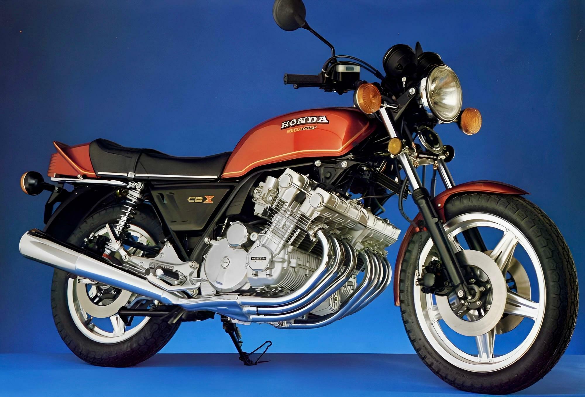 ▲CBX〈1978／画像引用元：Classic Motorbikes〉
