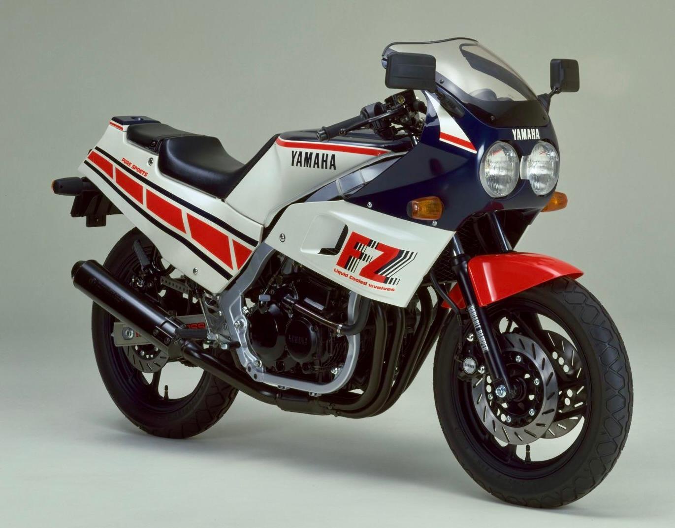 ▲FZ400R〈1984／画像引用元：ヤマハ発動機〉