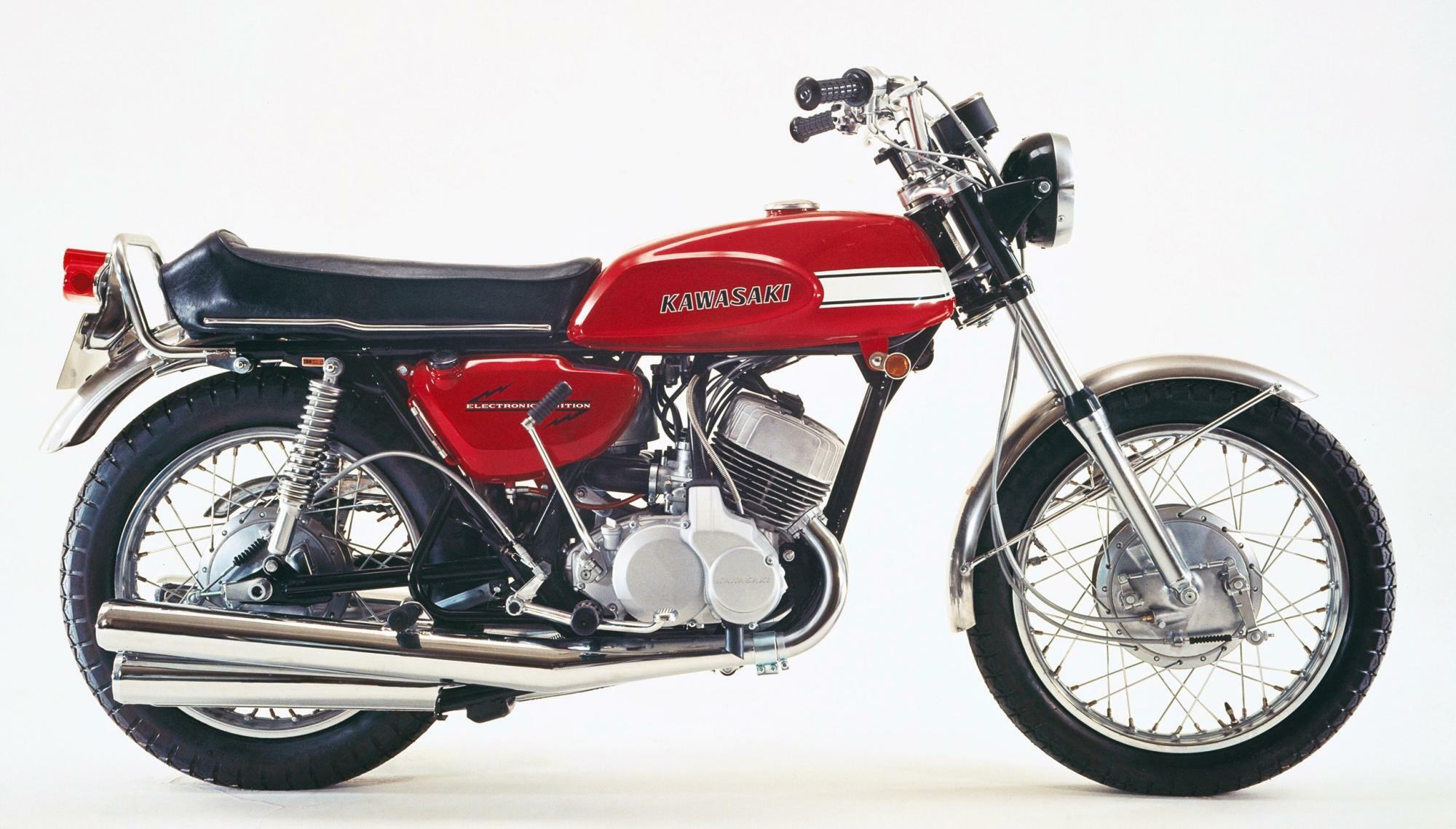 ▲500SS MACHⅢ〈1969／画像引用元：川崎重工〉