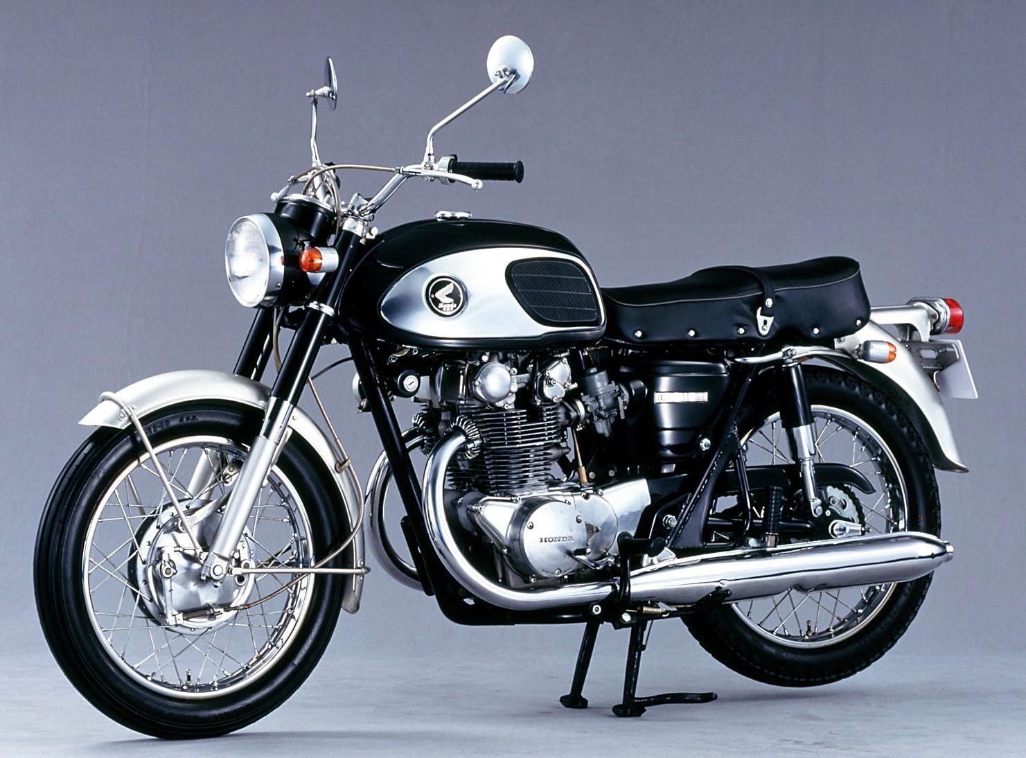 ▲CB450〈1965／画像引用元：本田技研工業〉