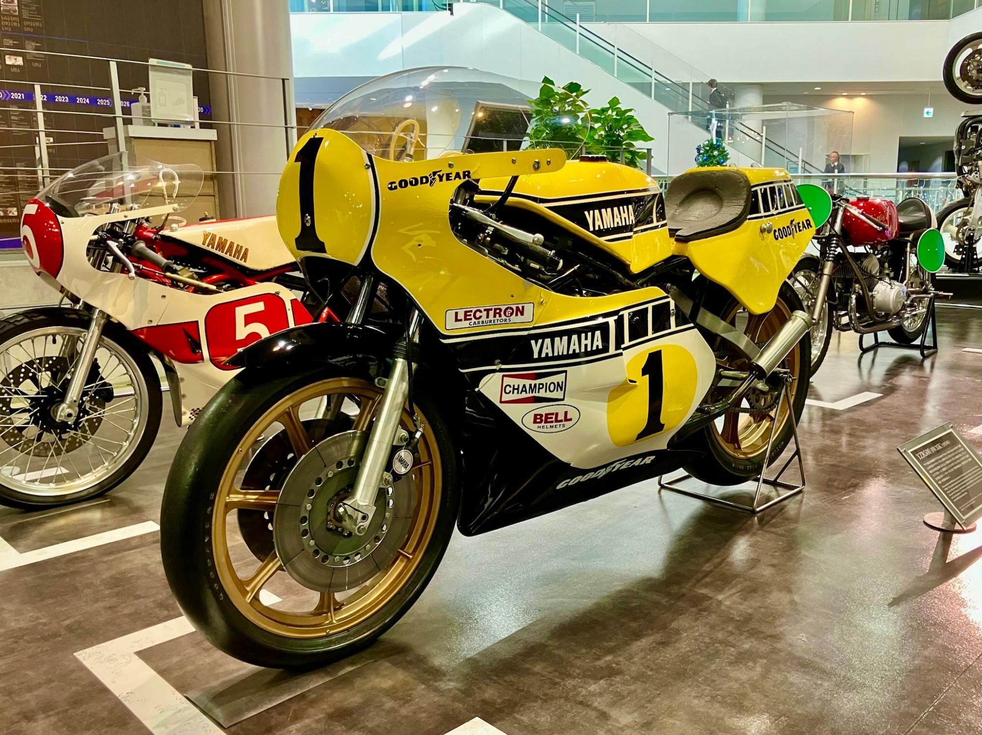 ▲USインターカラーの1978年型YZR500。ケニー・ロバーツが世界王者を獲った車両だ