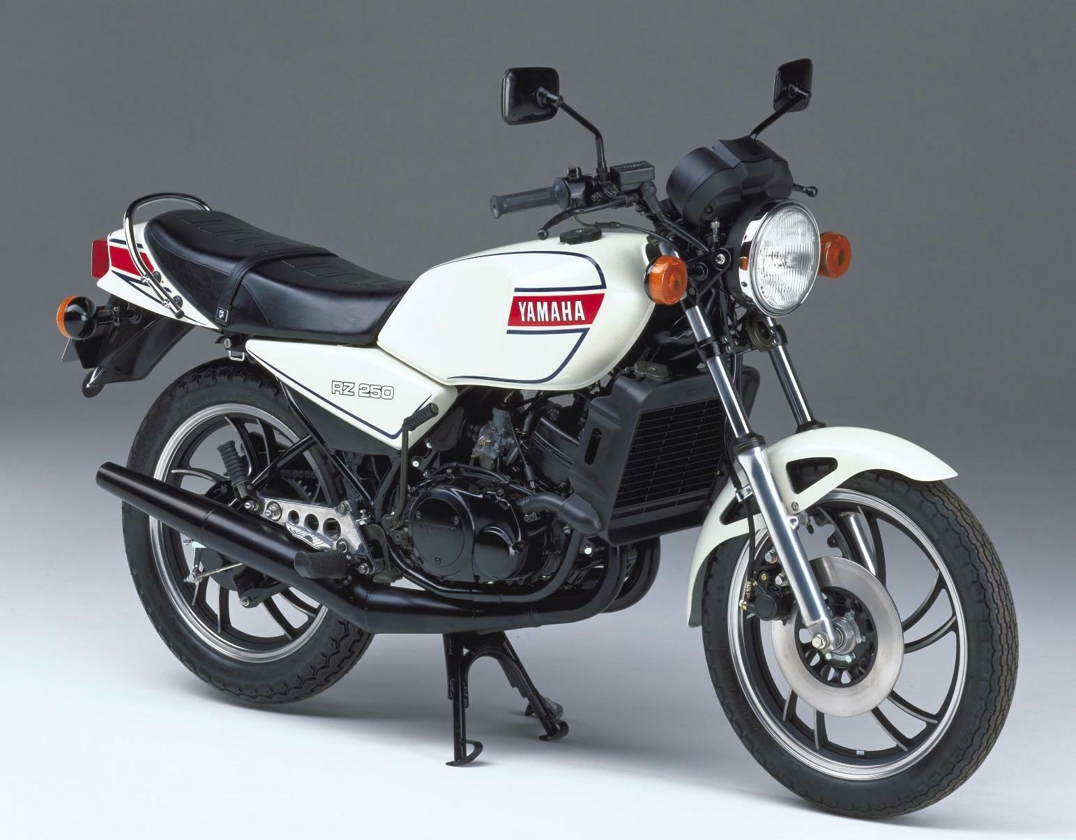 ▲1980年登場のRZ250。ヤマハは長年２ストロークで勝負してきた