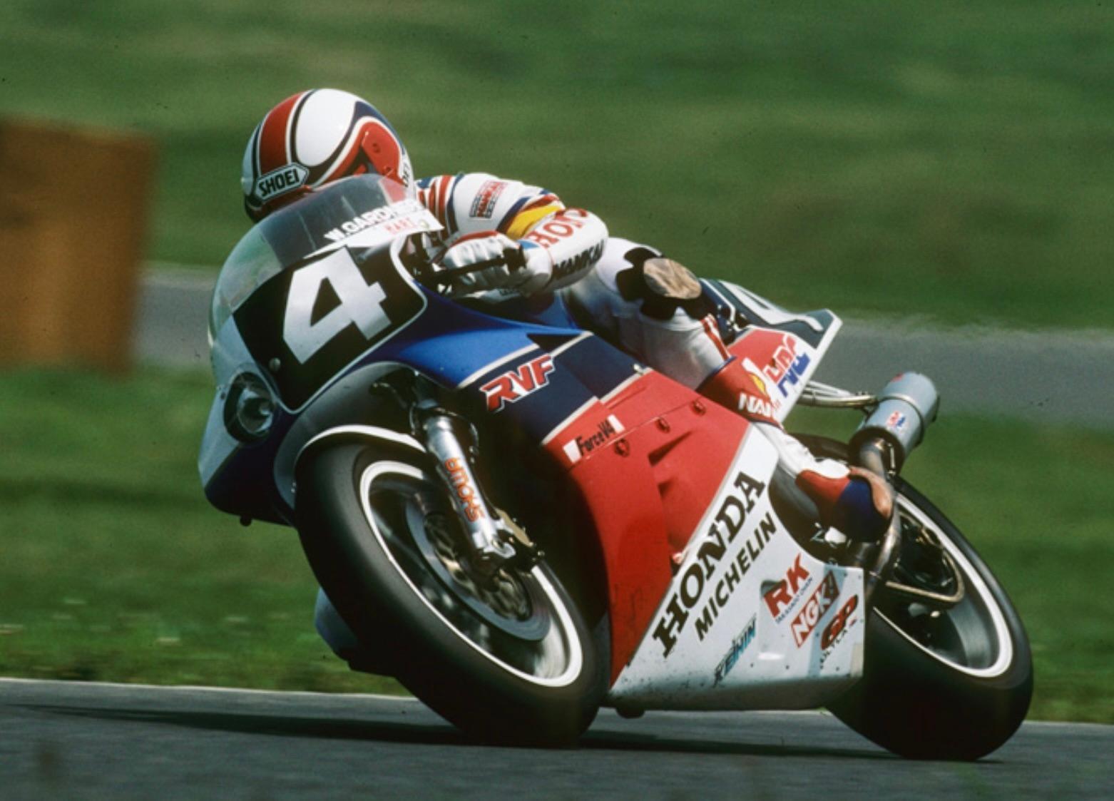 ▲1986年の鈴鹿８耐を制したRVF750(NW1C)