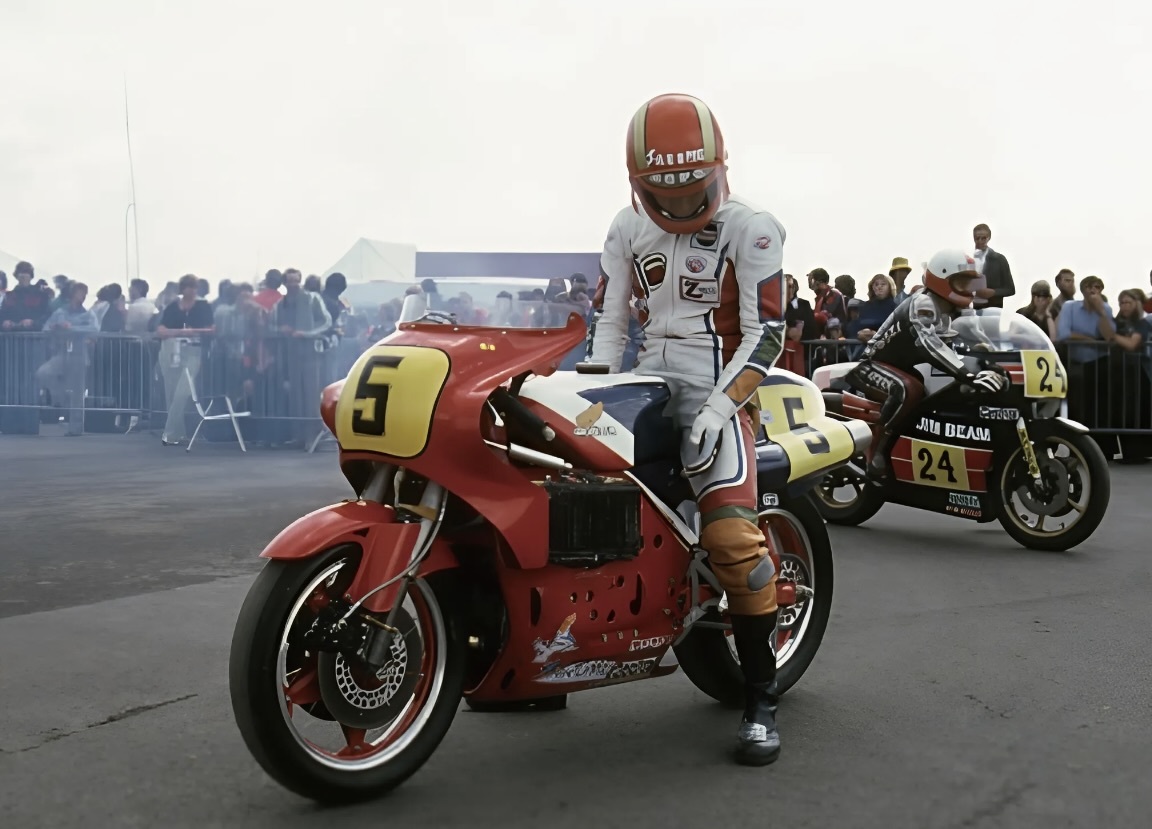 オートバイのあれこれ】80年代のホンダを彩った、V4スポーツ。（Rotti