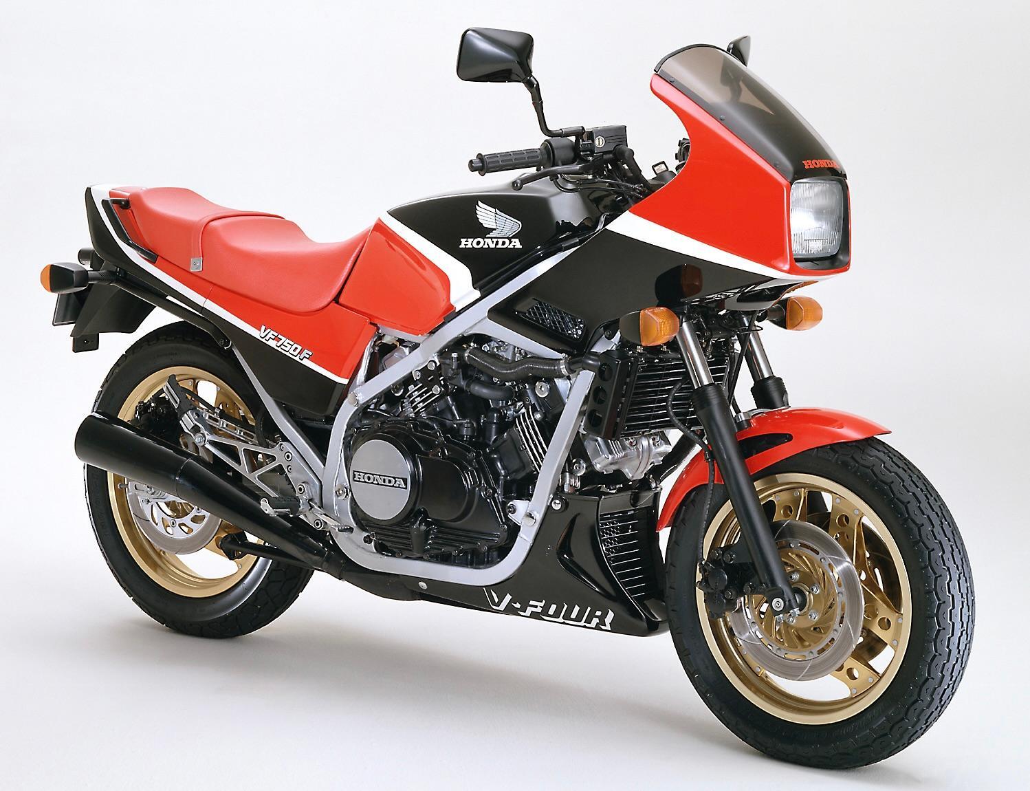 ▲VF750F。ホンダ初の本格派V4スポーツモデルとなった