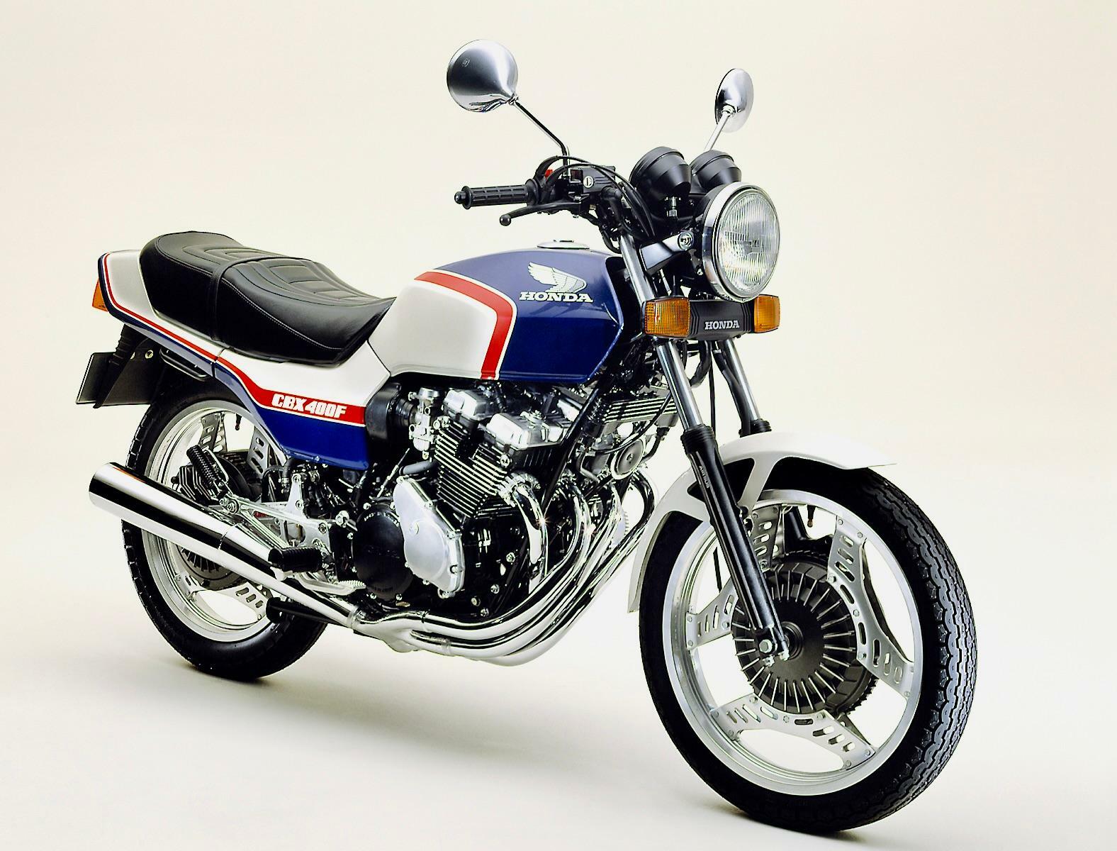 ▲1981年にデビューしたCBX400F。他社の400マルチ勢を圧倒する先進性を秘めていた