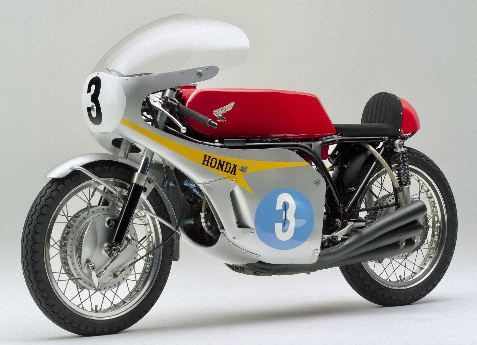 ▲ホンダが1967年にGP350クラスへ送りこんだRC174