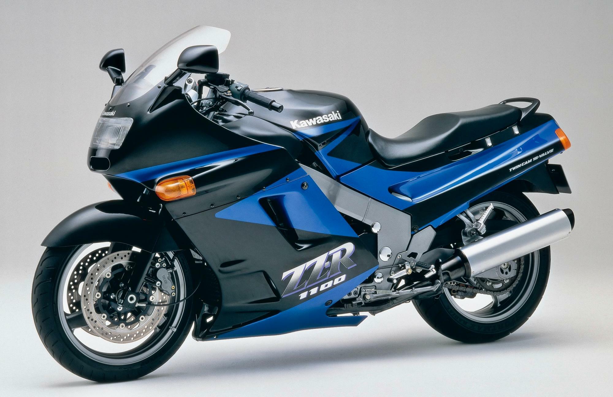 ▲1990年にデビューしたZZR1100。147psのピークパワーは当時の市販量産車の中で最強だった