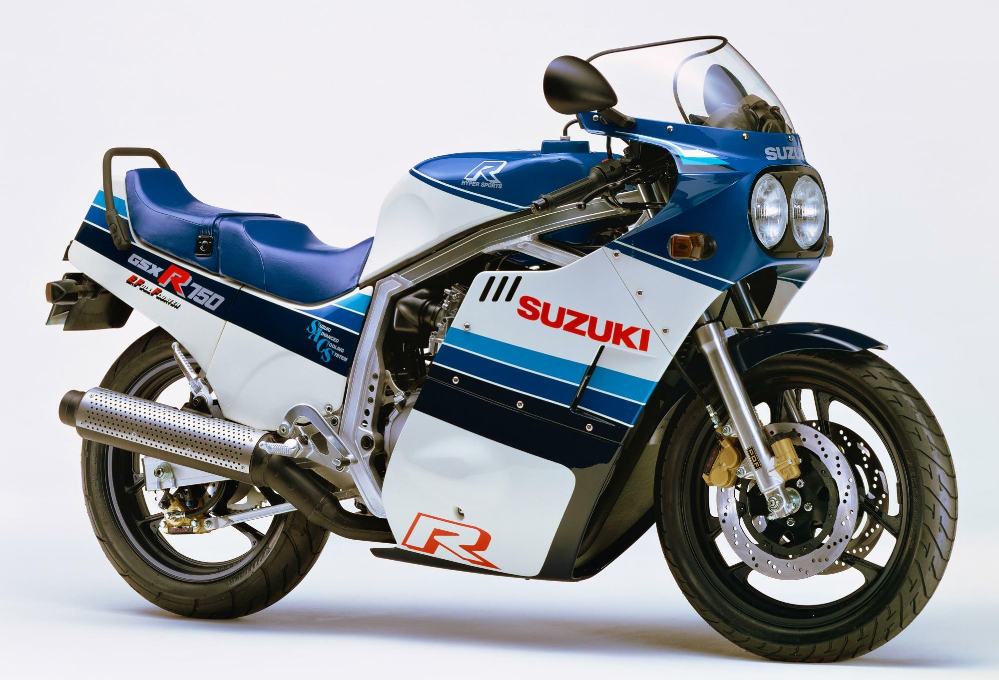 ▲独創的な「油冷エンジン」を搭載したGSX-R750。’80年代のスズキを代表する１台だ