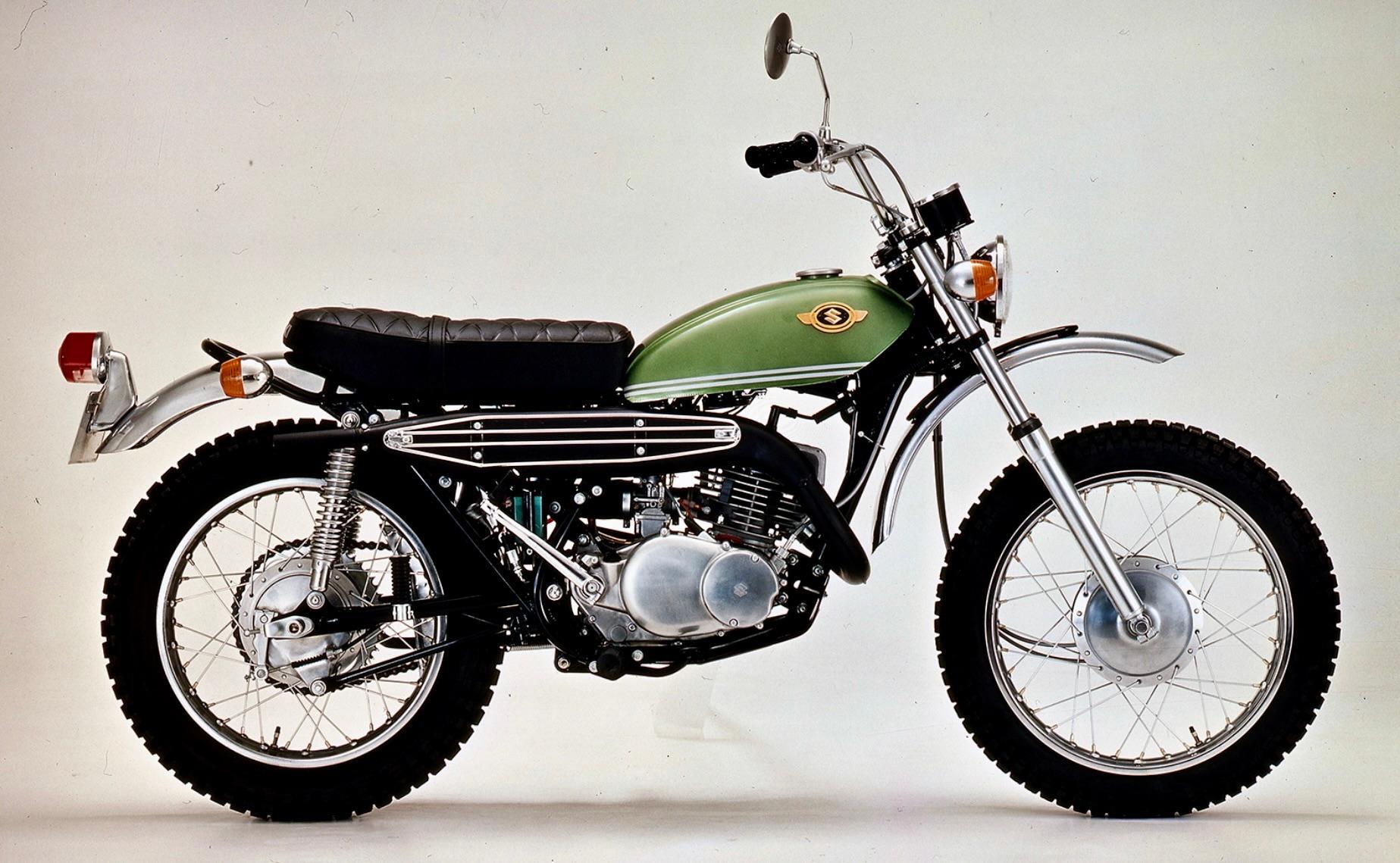 ▲’69年登場のスズキ・ハスラー250。ヤマハ以外のメーカーからもオフ車が続々と現れるようになった