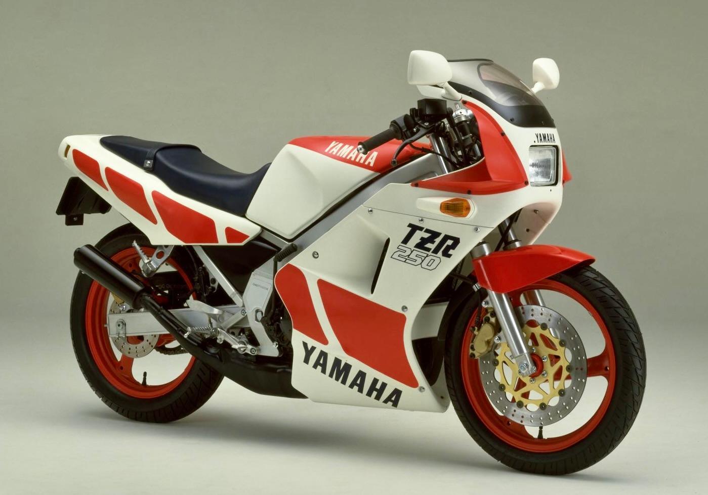 オートバイのあれこれ】YZR500由来の設計なのに…乗りやすい