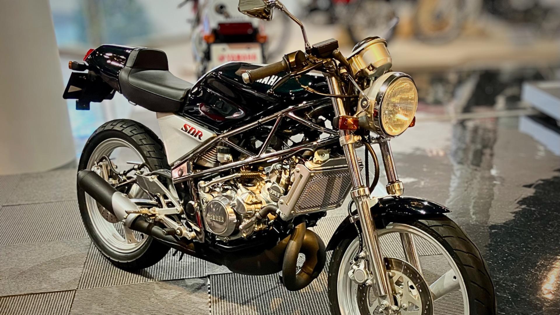 オートバイのあれこれ『Z、ニンジャに続いた“カワサキの900”。ZX-9R