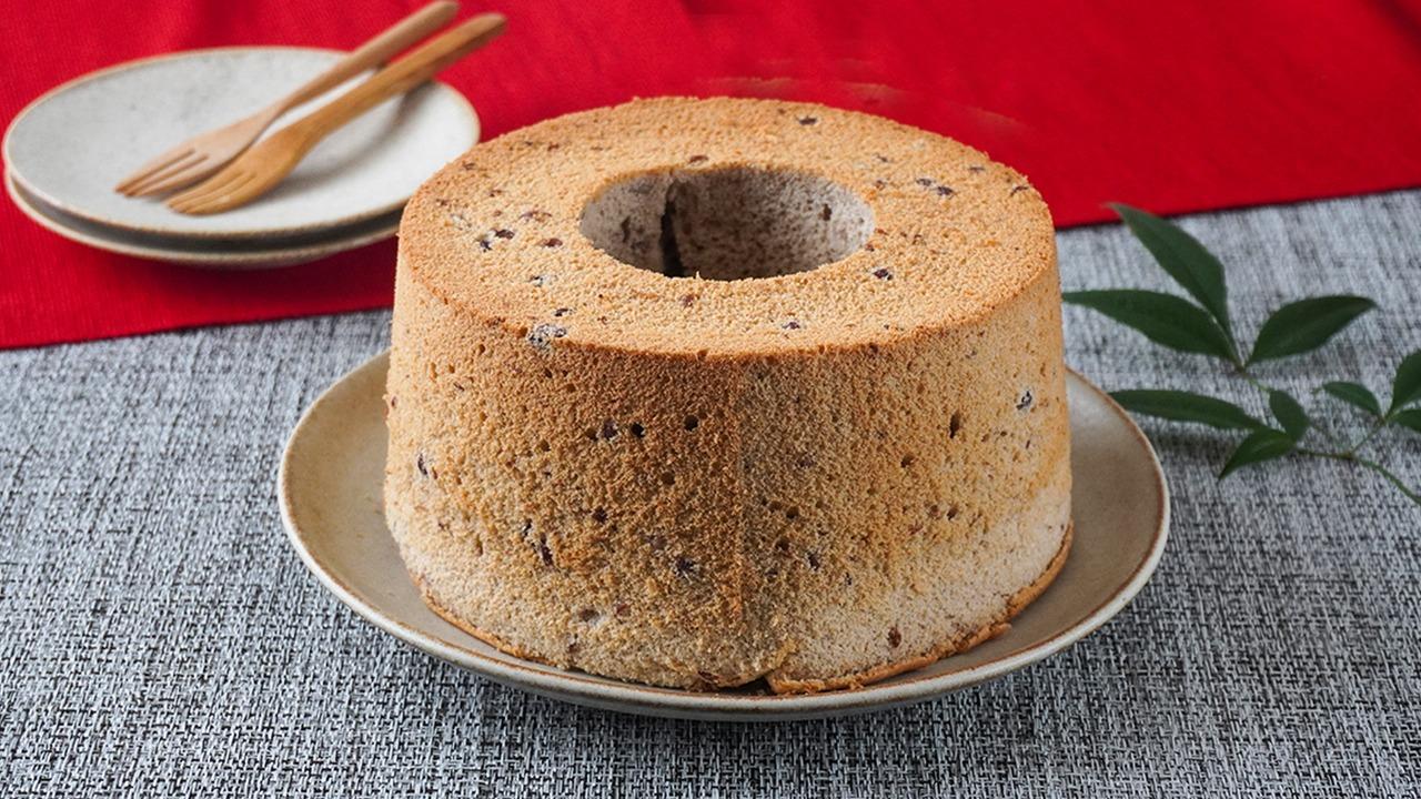 【セール 登場から人気沸騰】 100均の型で簡単！つぶあんシフォンケーキの作り方｜混ぜて焼く 菓子